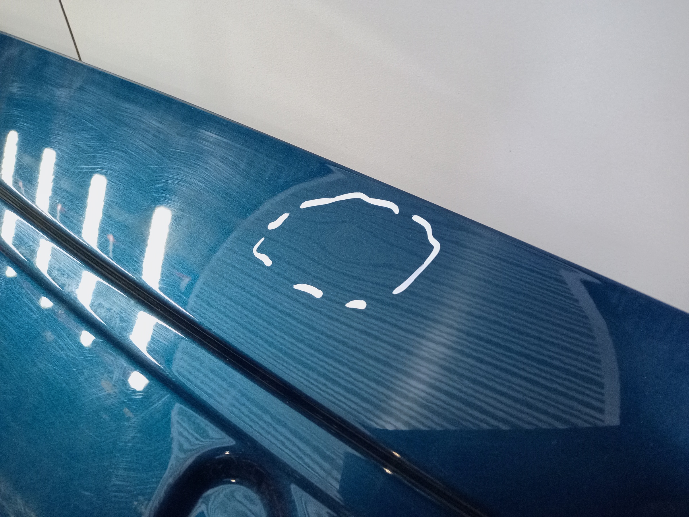 Крышка багажника Geely Monjaro