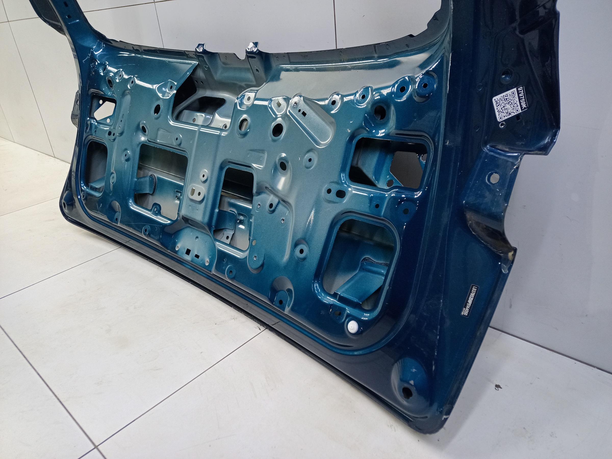 Крышка багажника Geely Monjaro