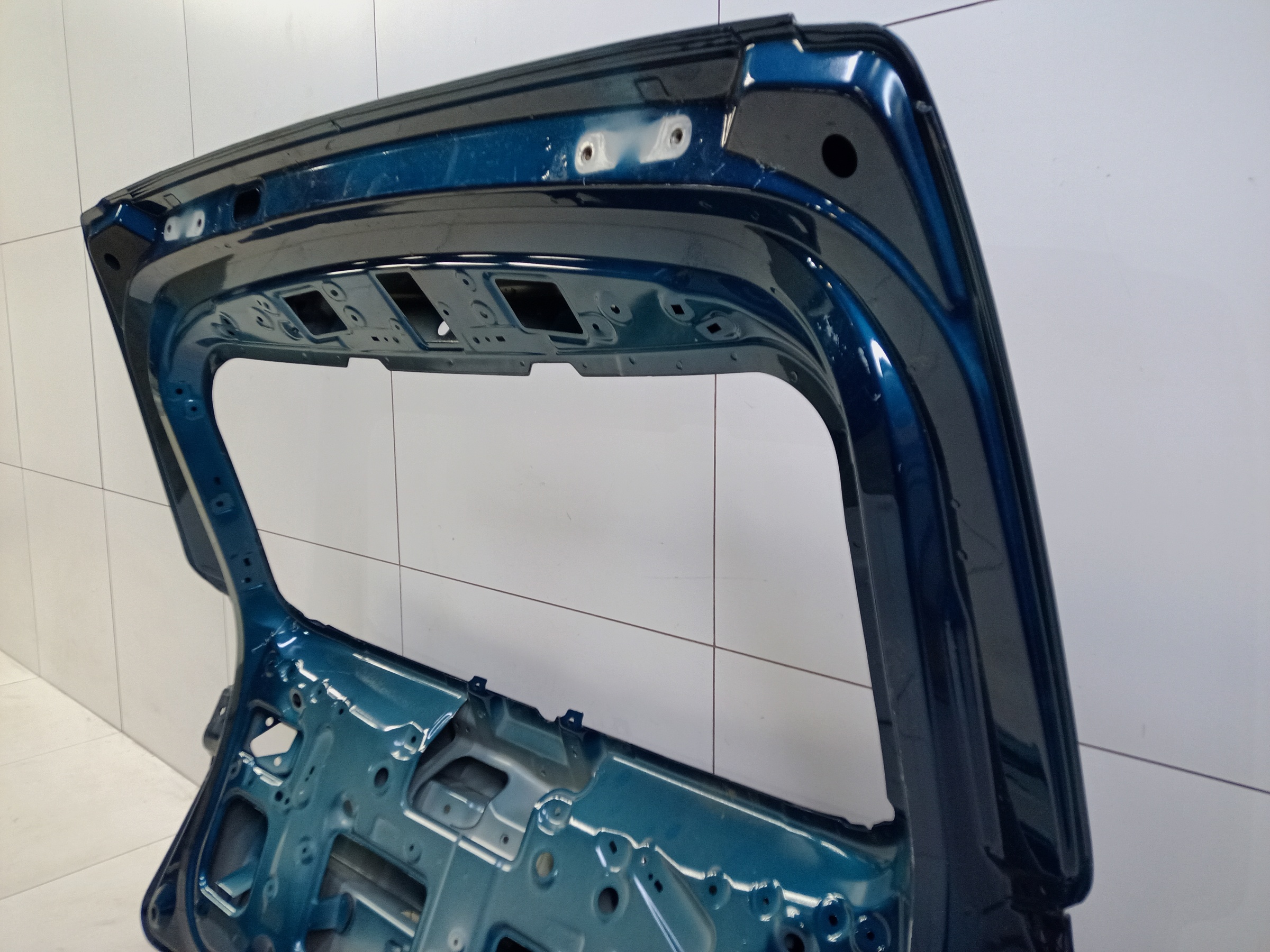 Крышка багажника Geely Monjaro