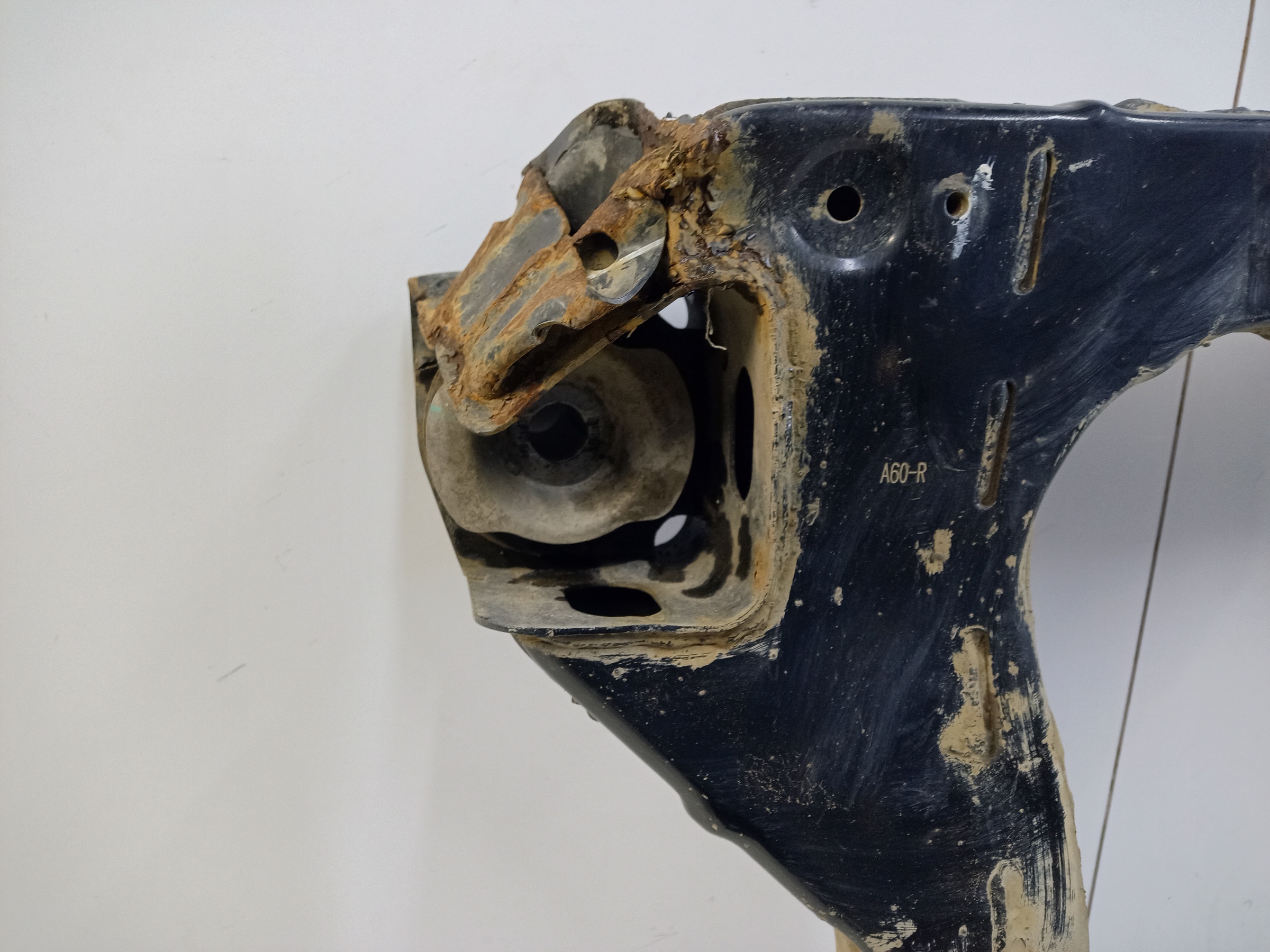 Подрамник передний GAC GS8 2