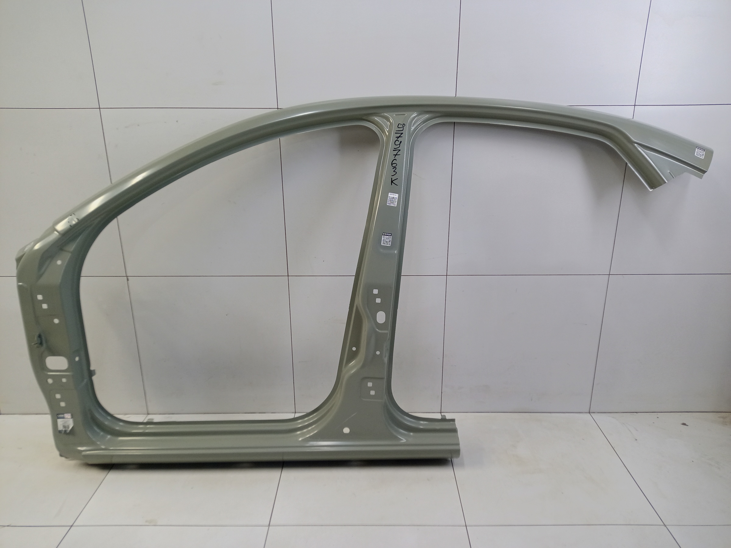 Панель кузова боковая левая Lada Vesta Sedan