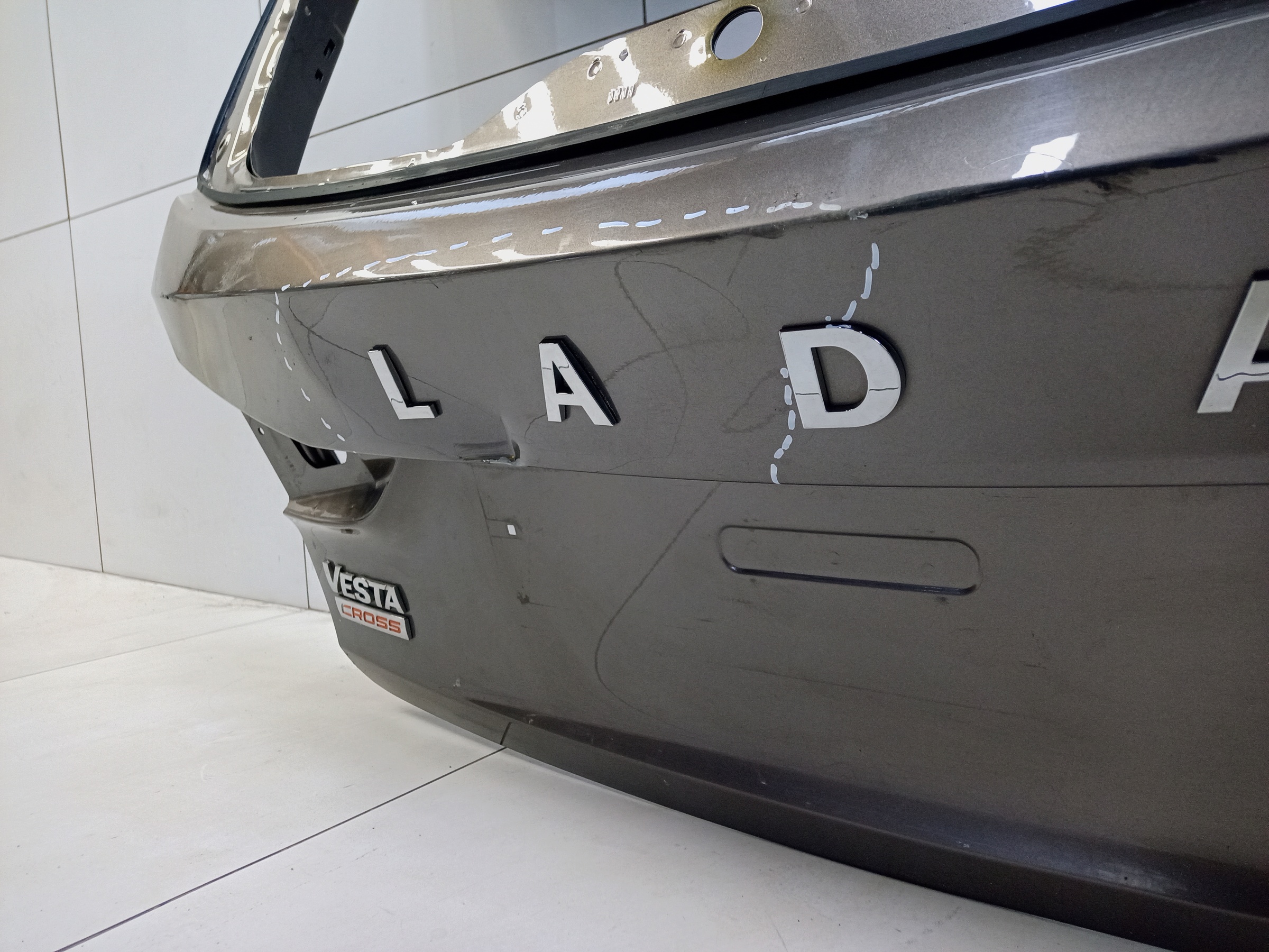 Крышка багажника Lada Vesta Wagon Restail