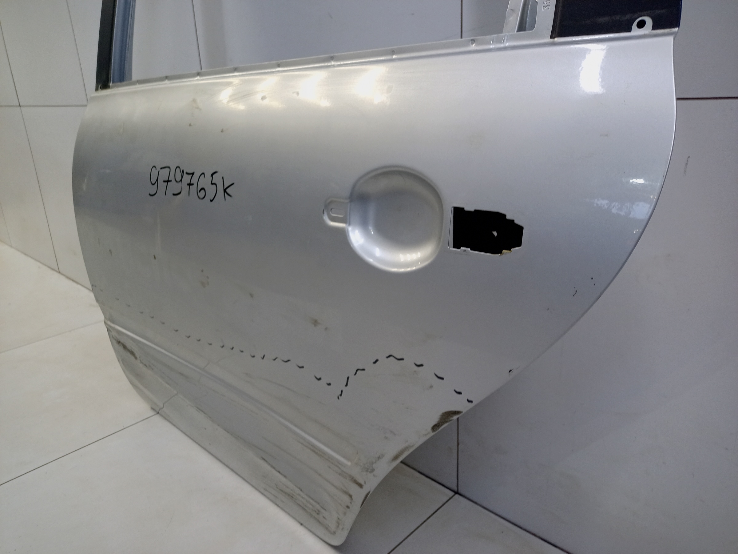 Дверь задняя левая Lada Granta Sedan