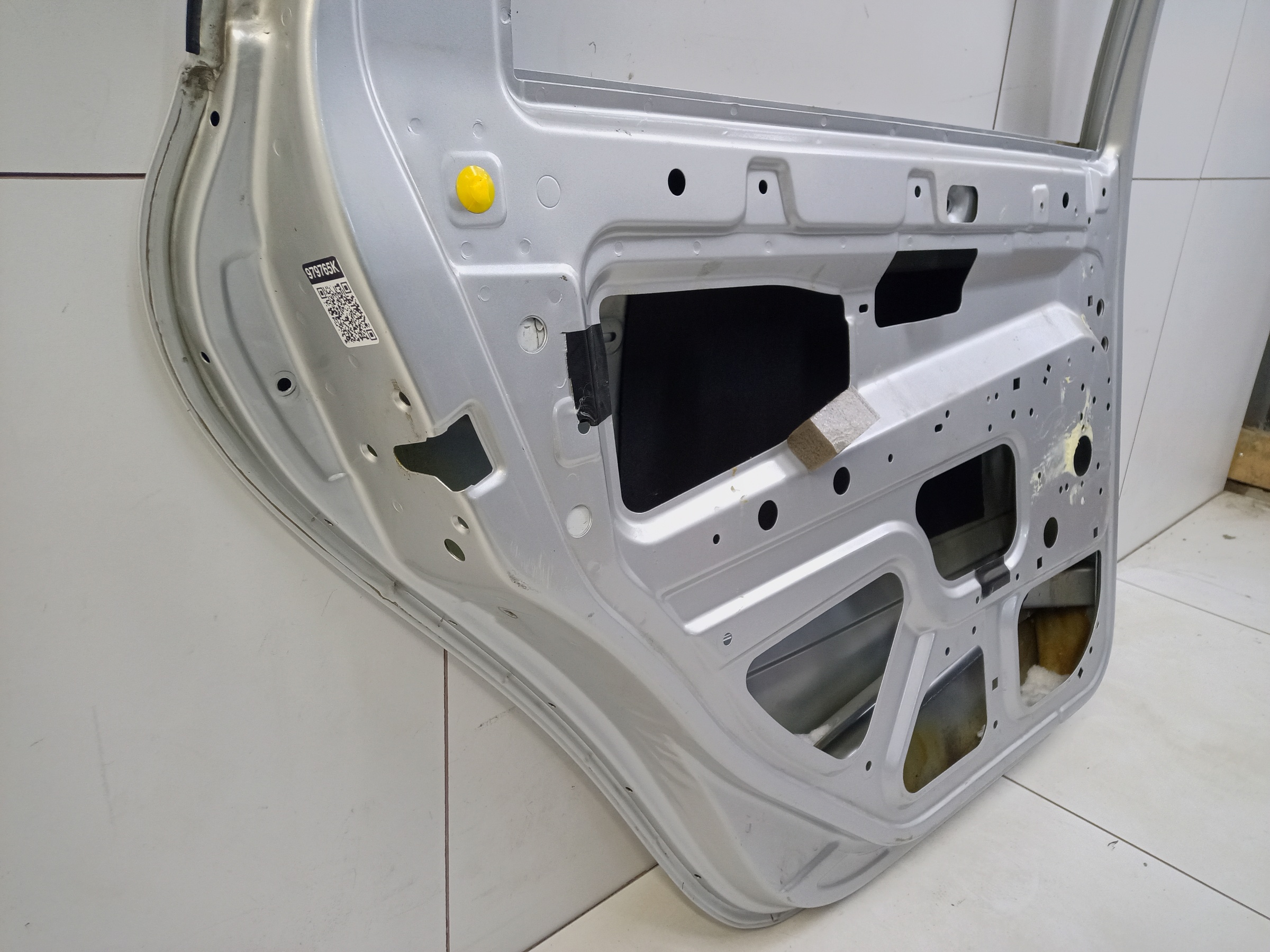 Дверь задняя левая Lada Granta Sedan