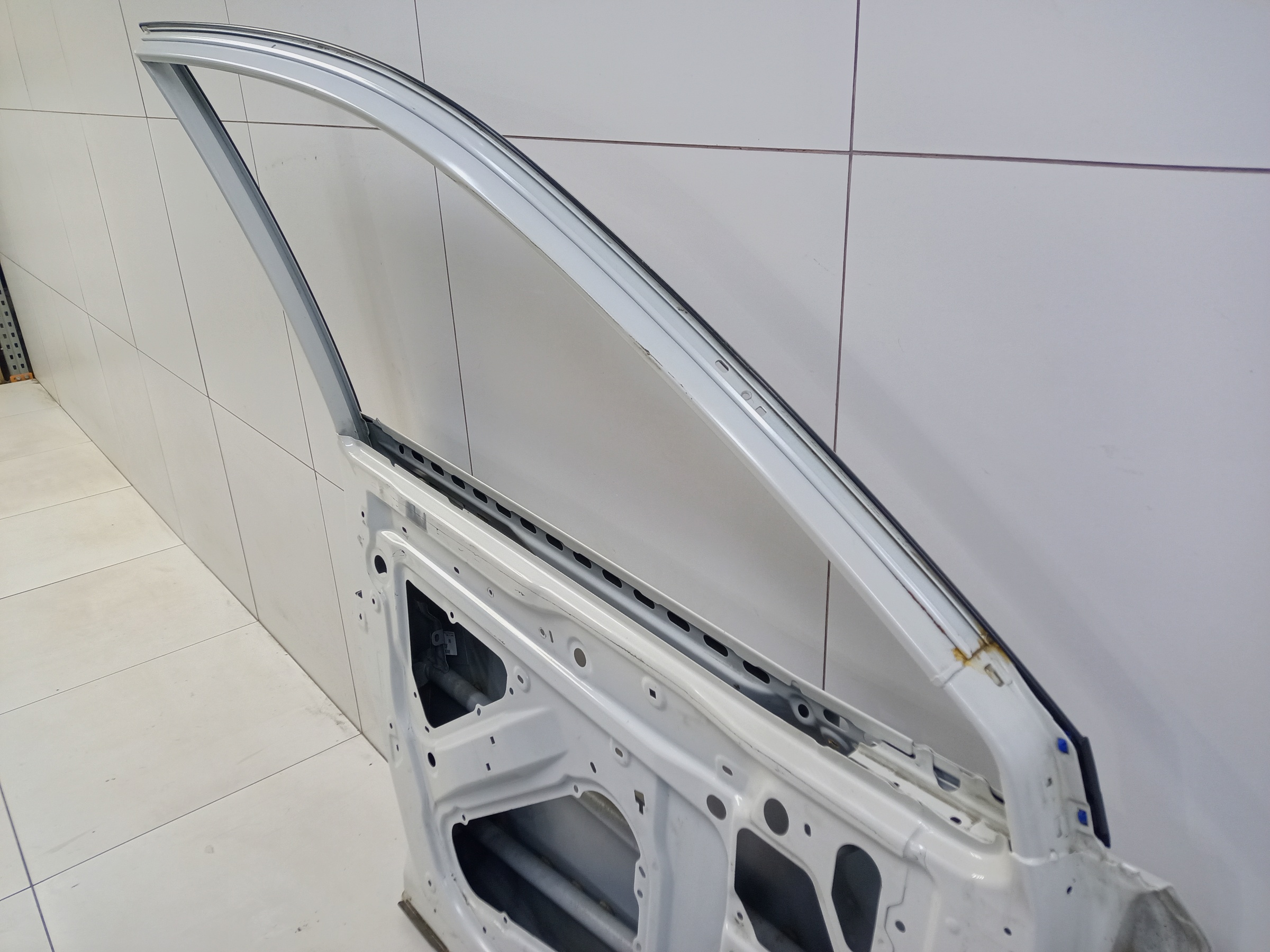 Дверь передняя левая Subaru Forester 5 SK