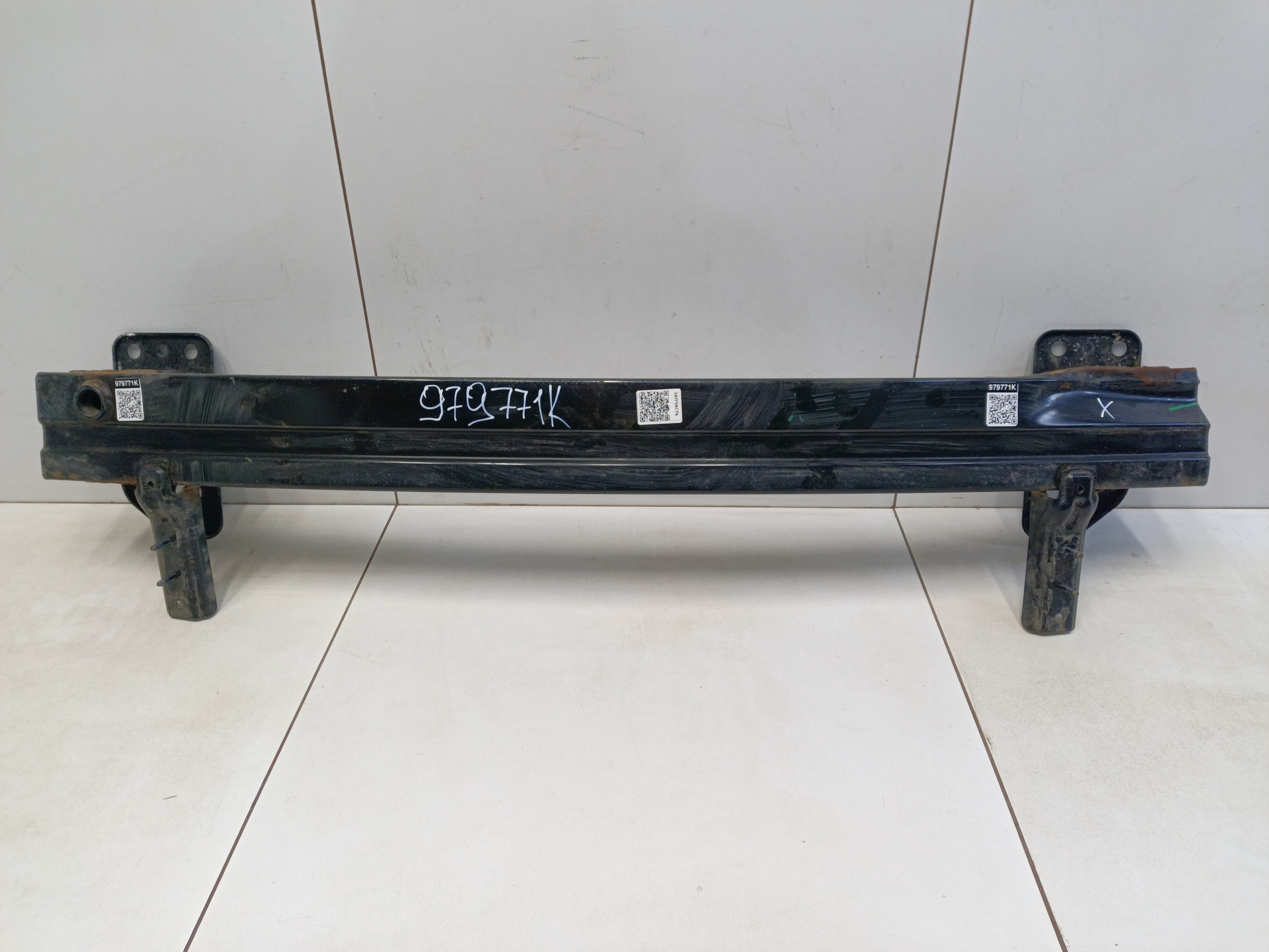 Усилитель переднего бампера Hyundai Creta 1