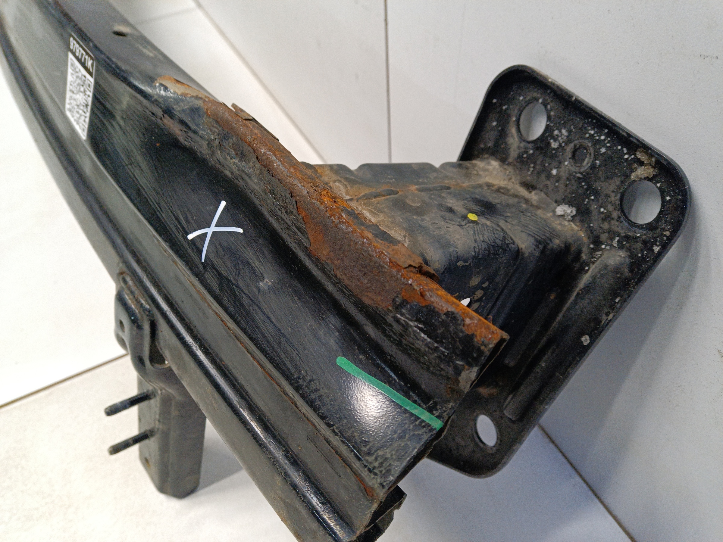 Усилитель переднего бампера Hyundai Creta 1