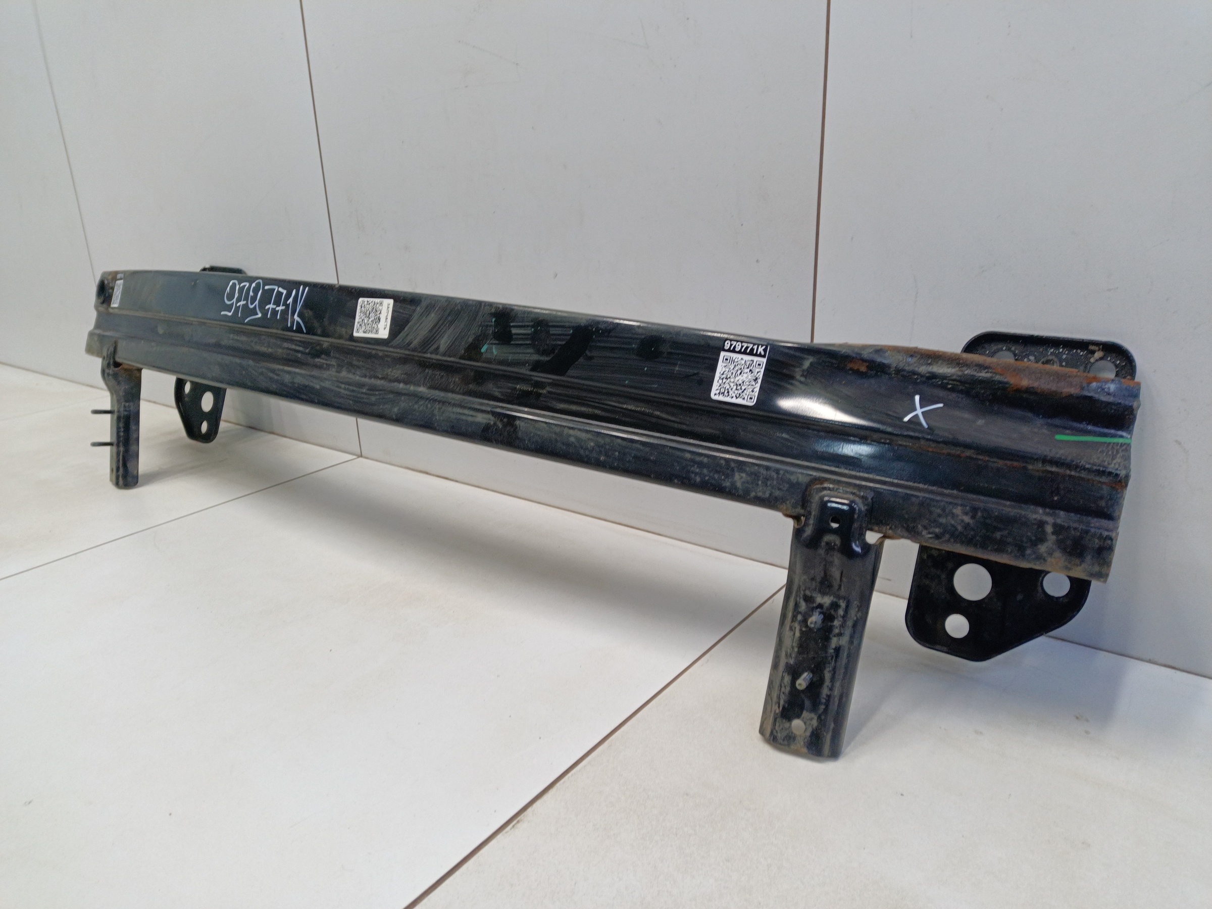 Усилитель переднего бампера Hyundai Creta 1