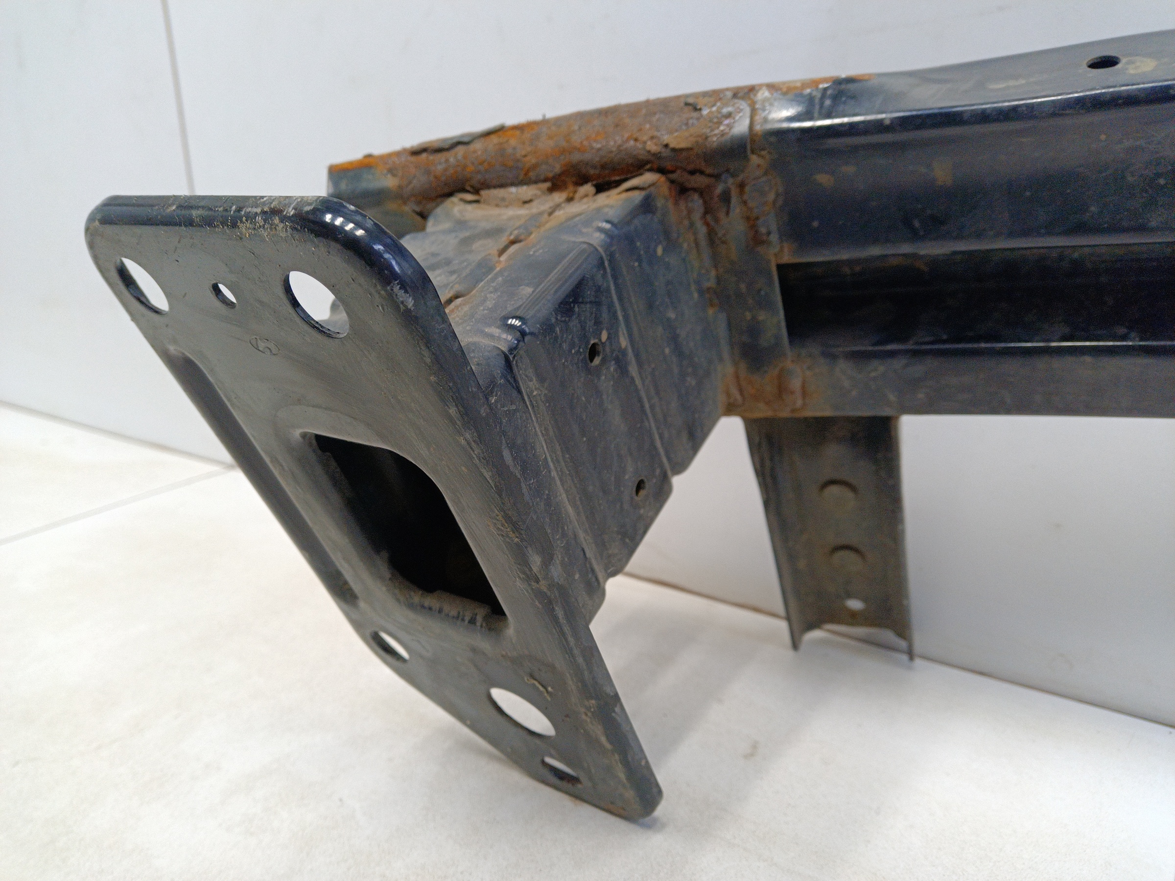 Усилитель переднего бампера Hyundai Creta 1