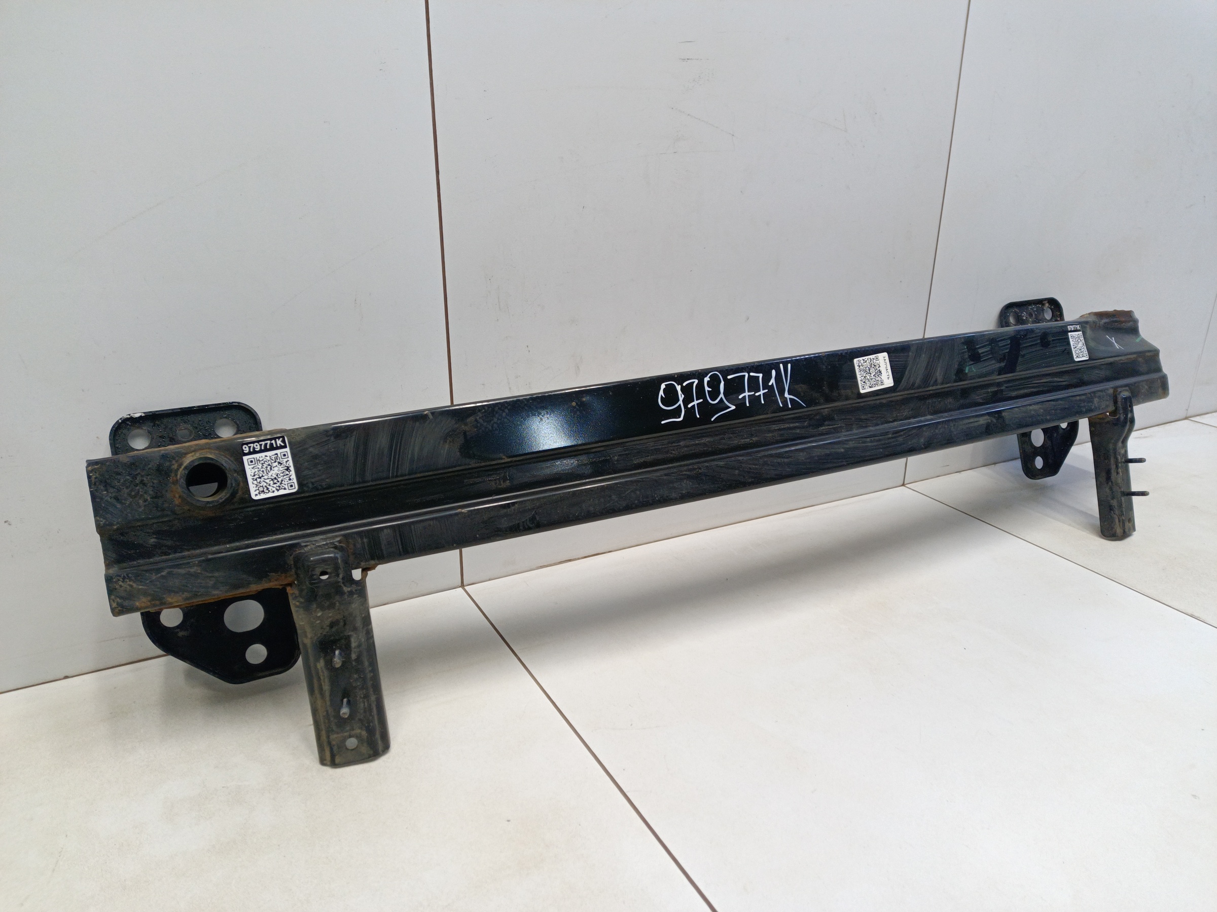 Усилитель переднего бампера Hyundai Creta 1