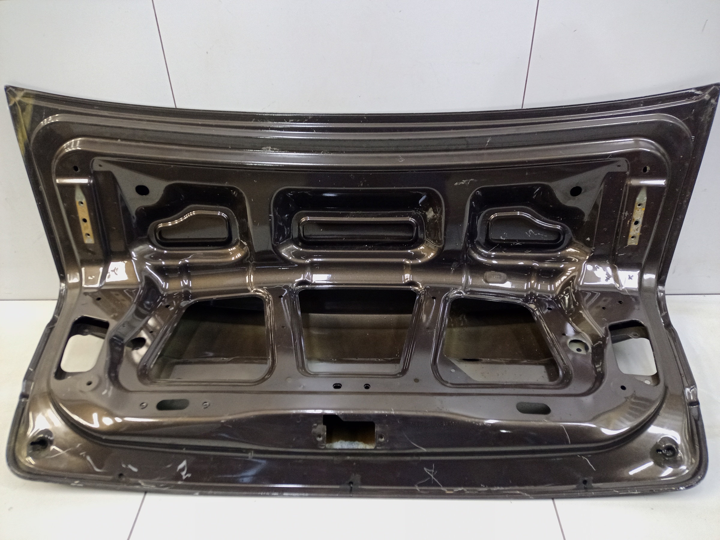 Крышка багажника Lada Vesta Sedan