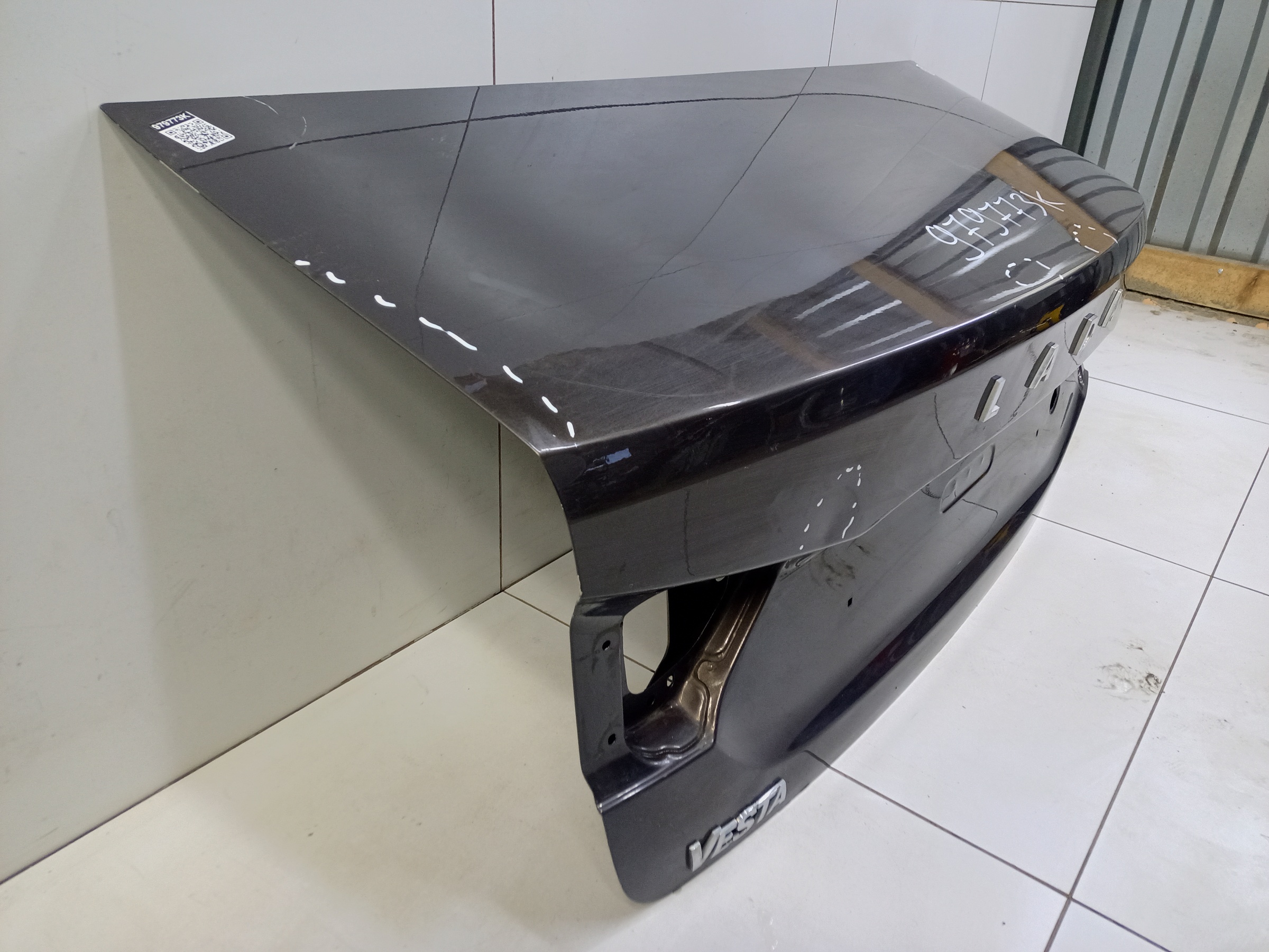 Крышка багажника Lada Vesta Sedan