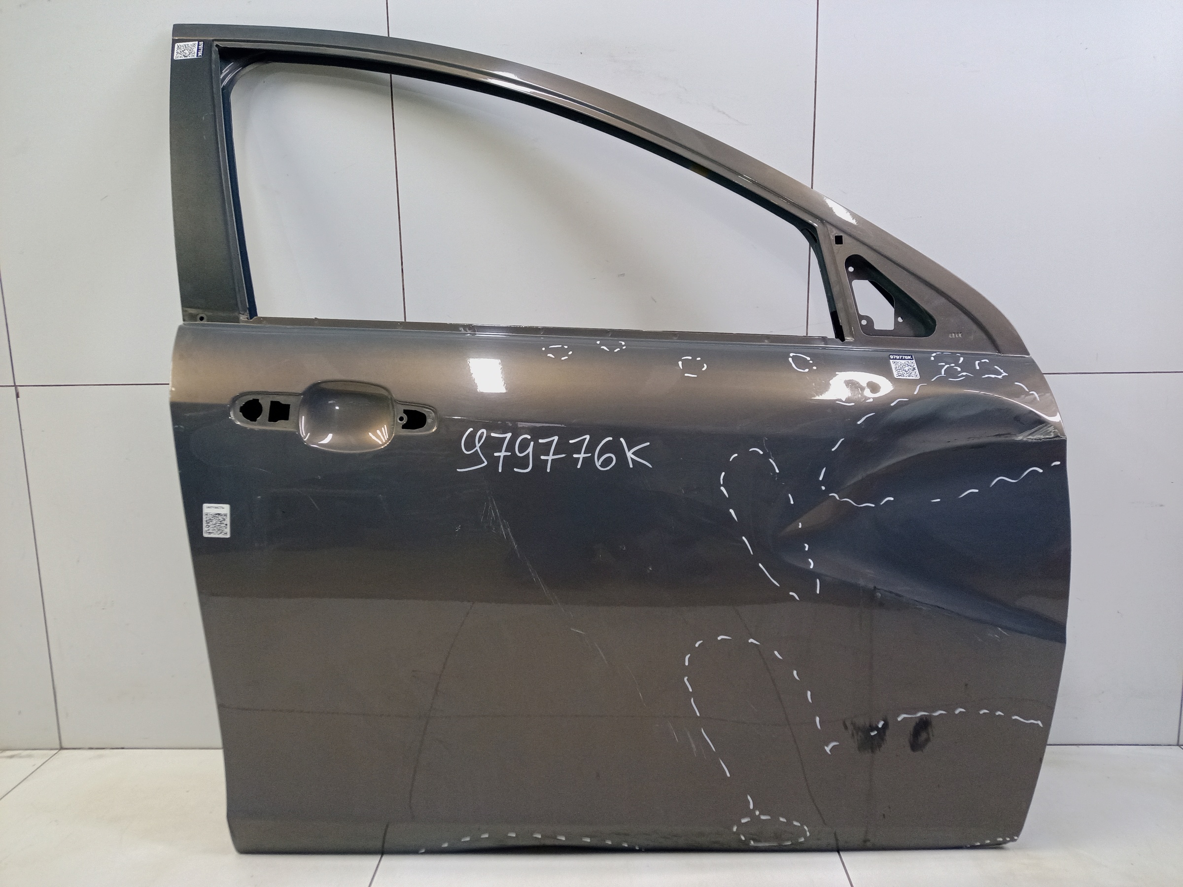 Дверь передняя правая Lada Vesta