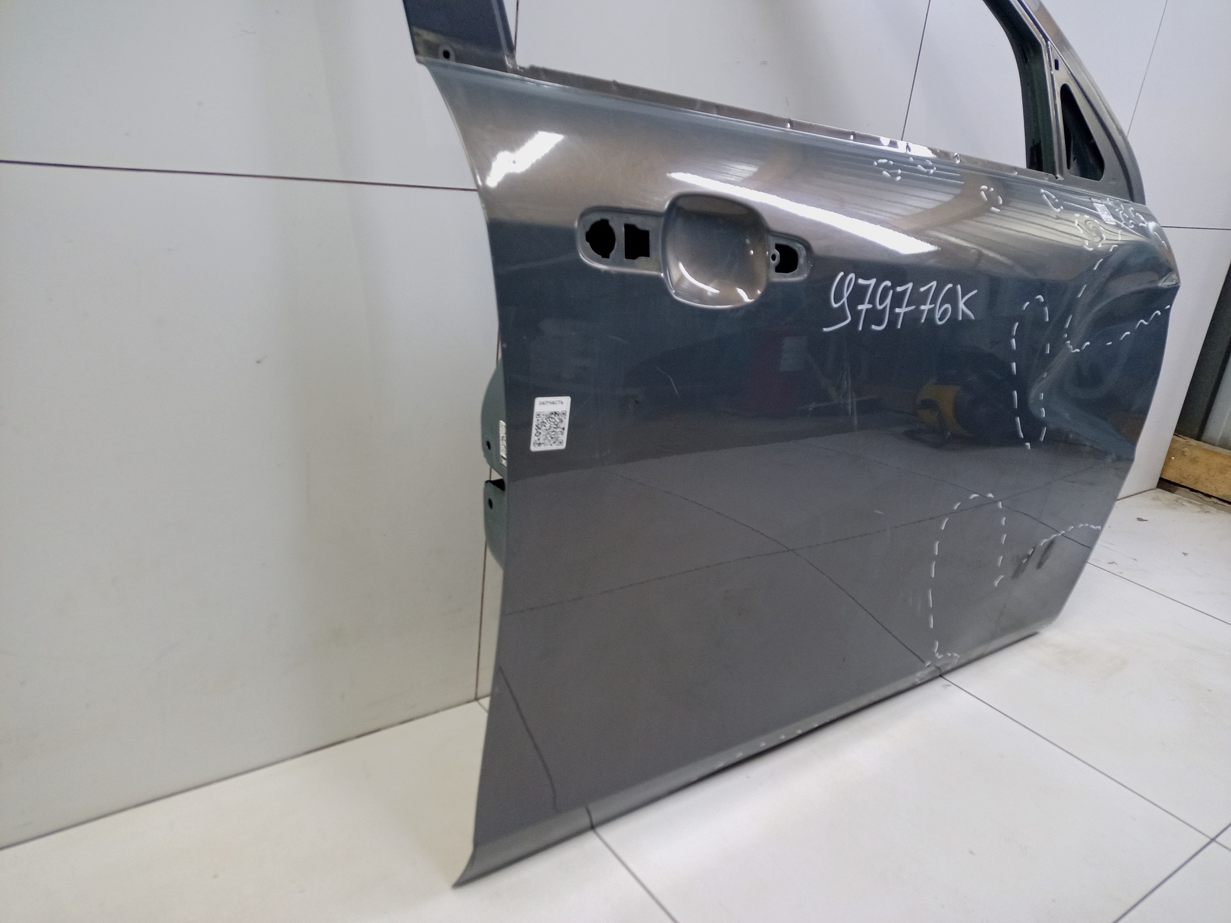 Дверь передняя правая Lada Vesta