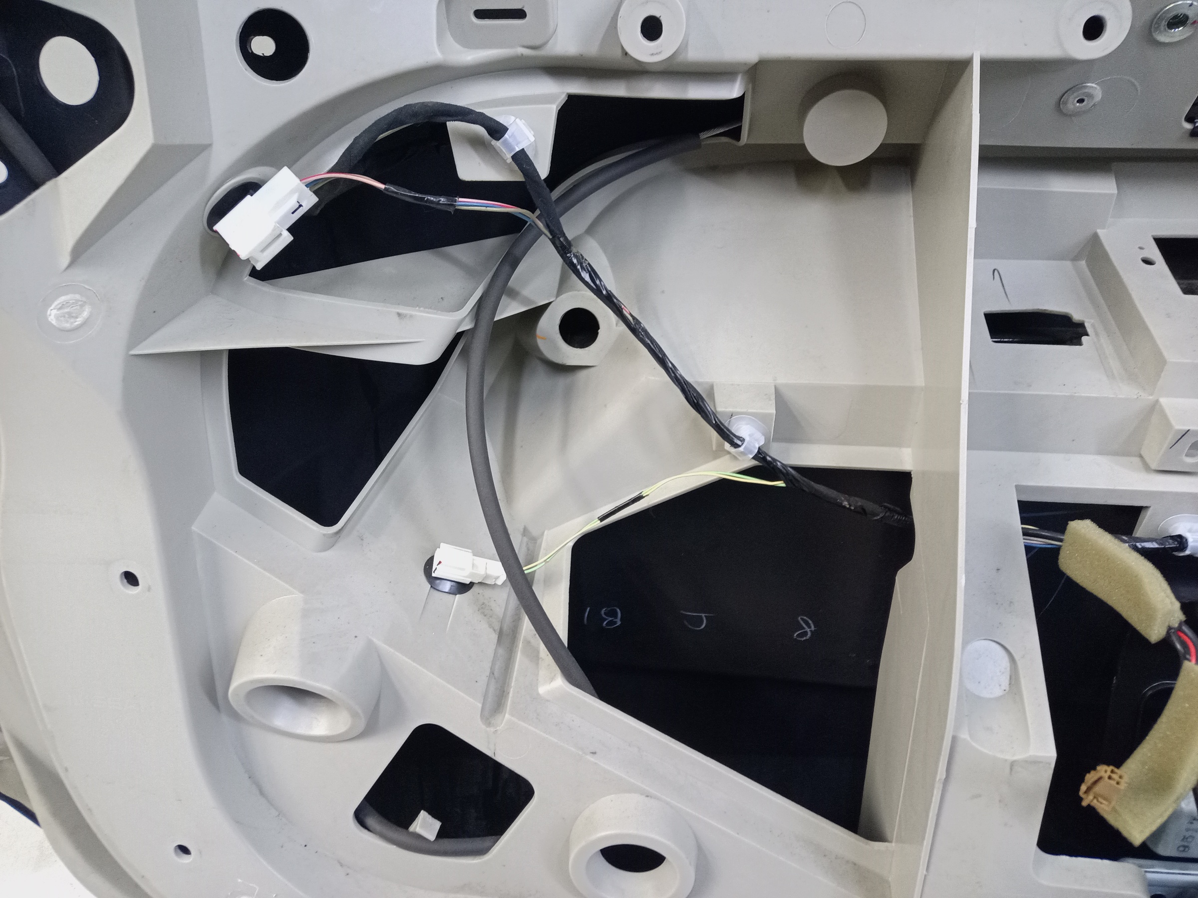 Крышка багажника Nissan X-Trail T32