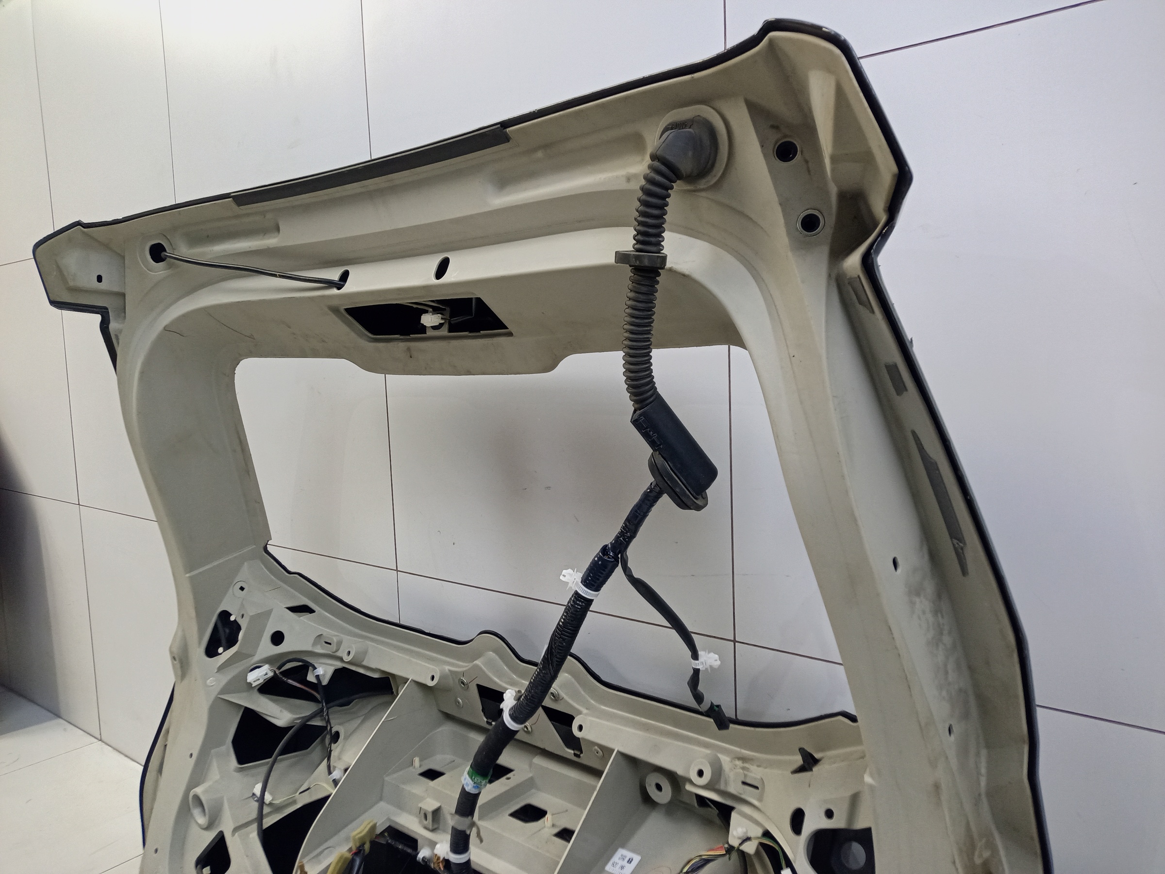 Крышка багажника Nissan X-Trail T32