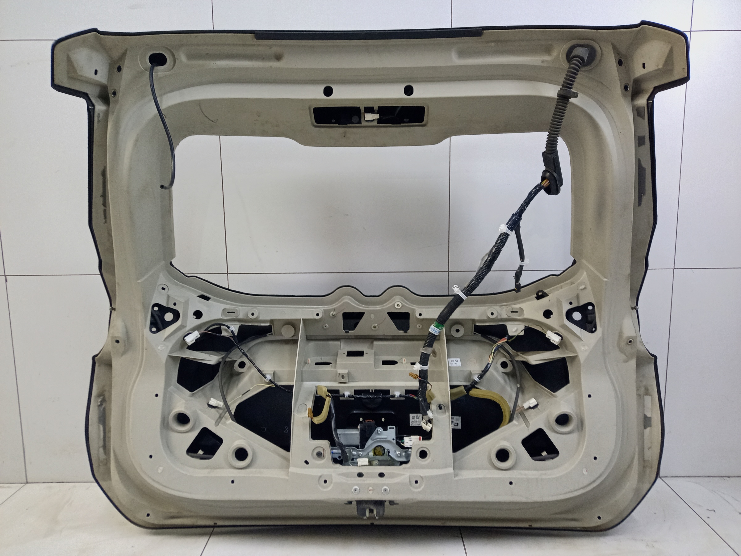 Крышка багажника Nissan X-Trail T32