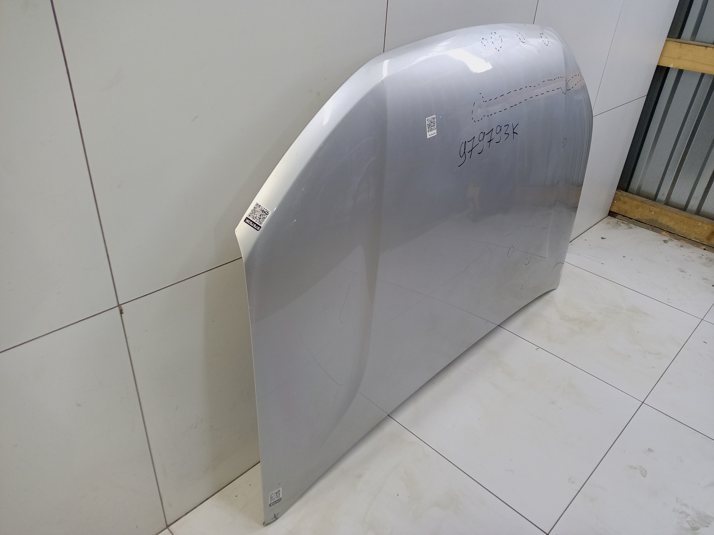 Капот Lada Largus 1 Restail