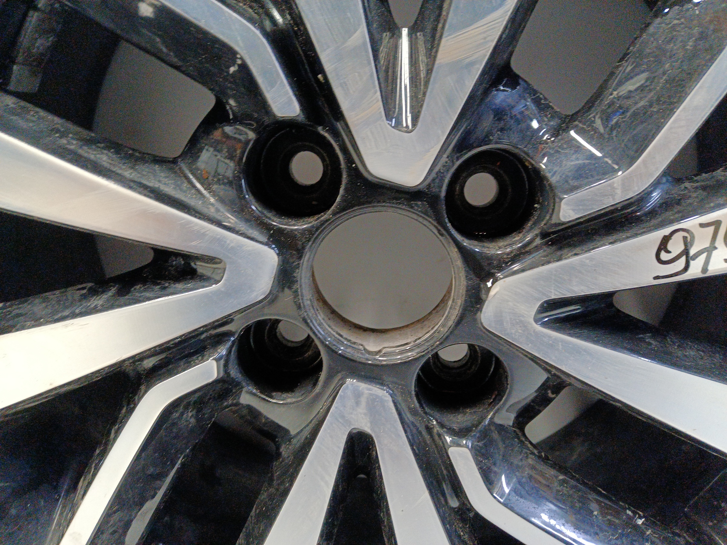 Диск колеса литой Lada Granta Restail R15