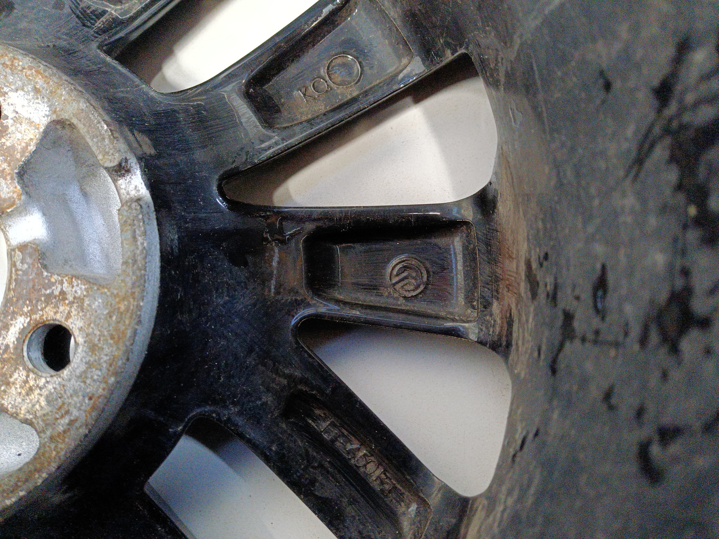 Диск колеса литой Lada Granta Restail R15