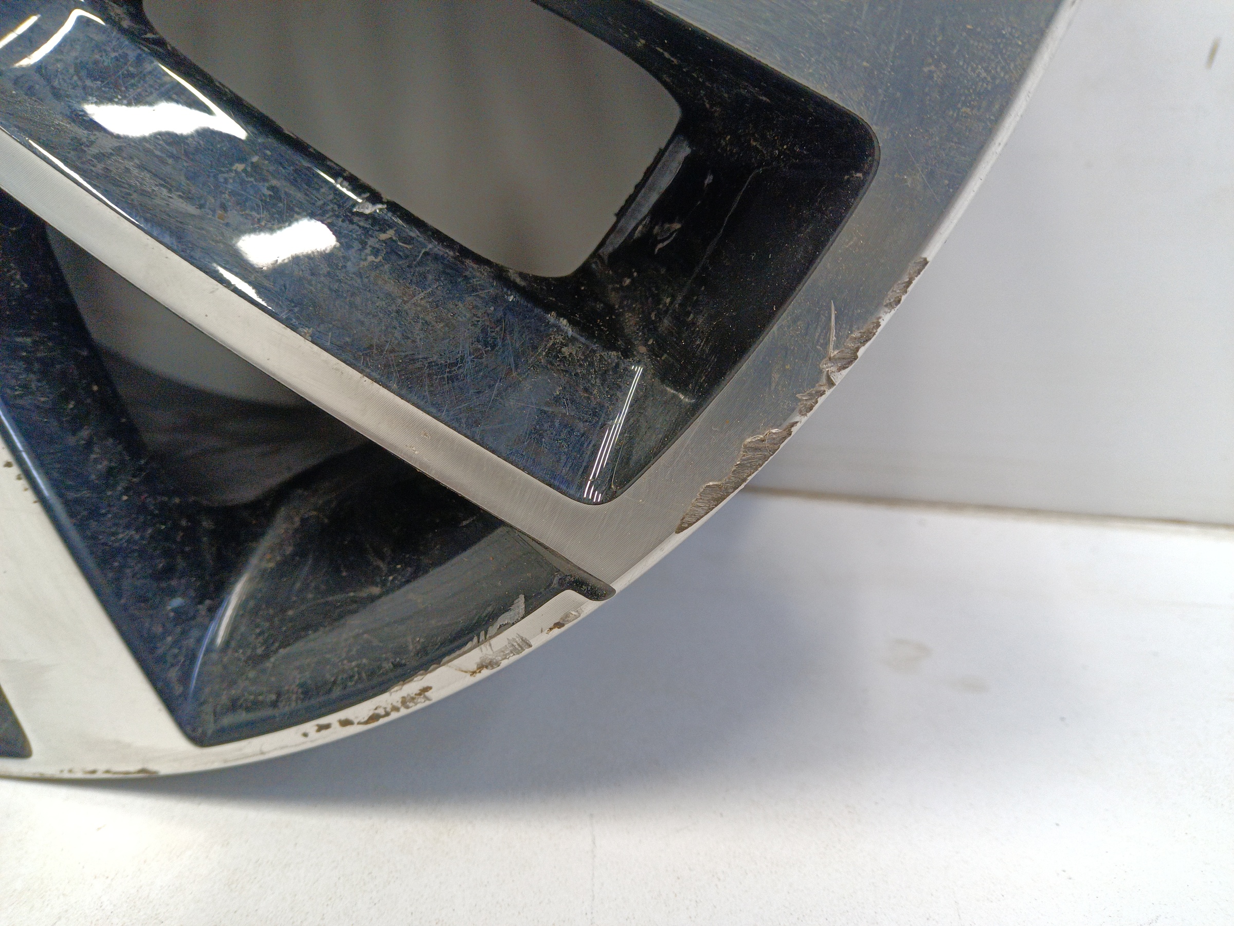 Диск колеса литой Lada Granta Restail R15