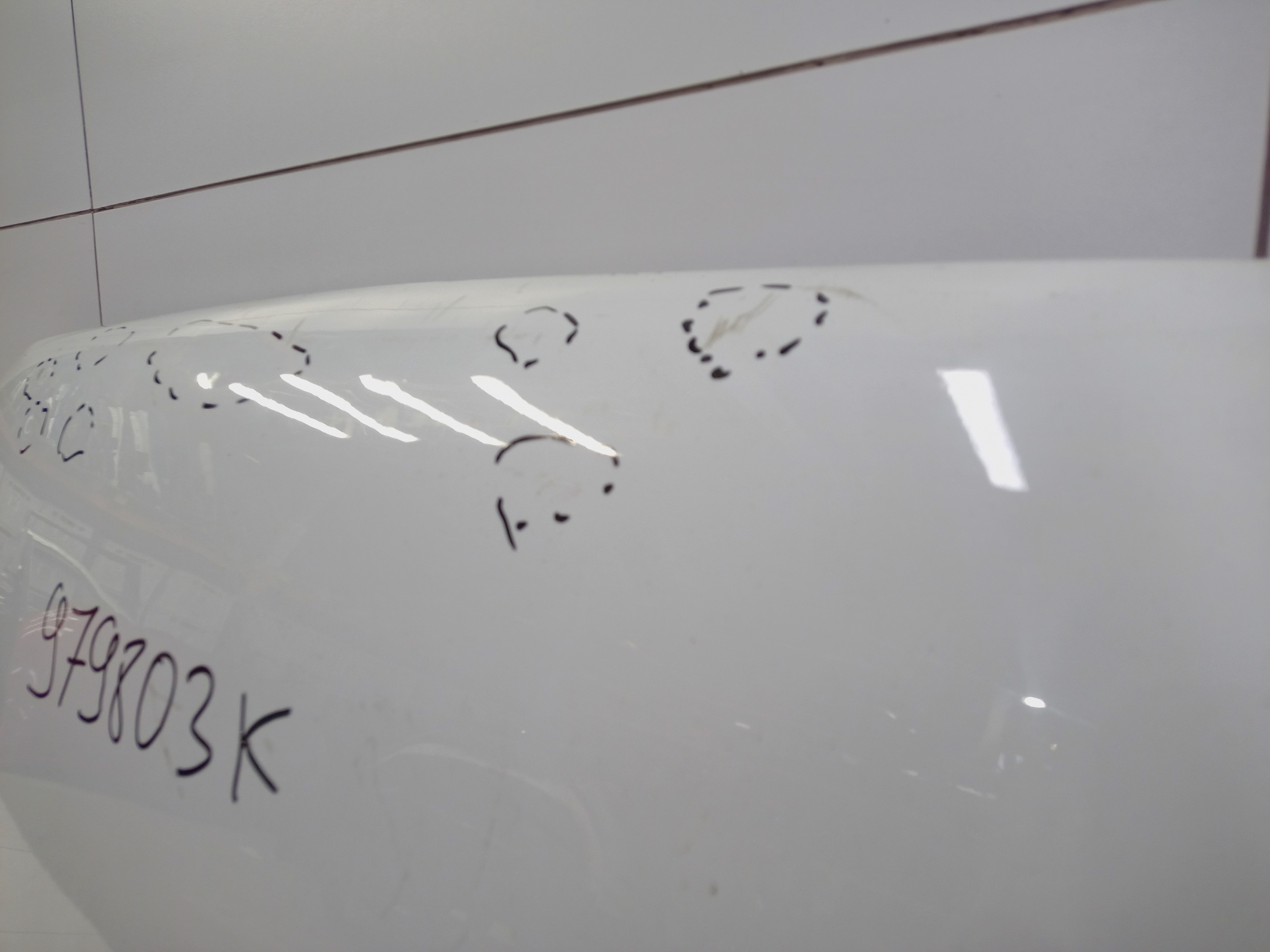 Капот Lada Vesta