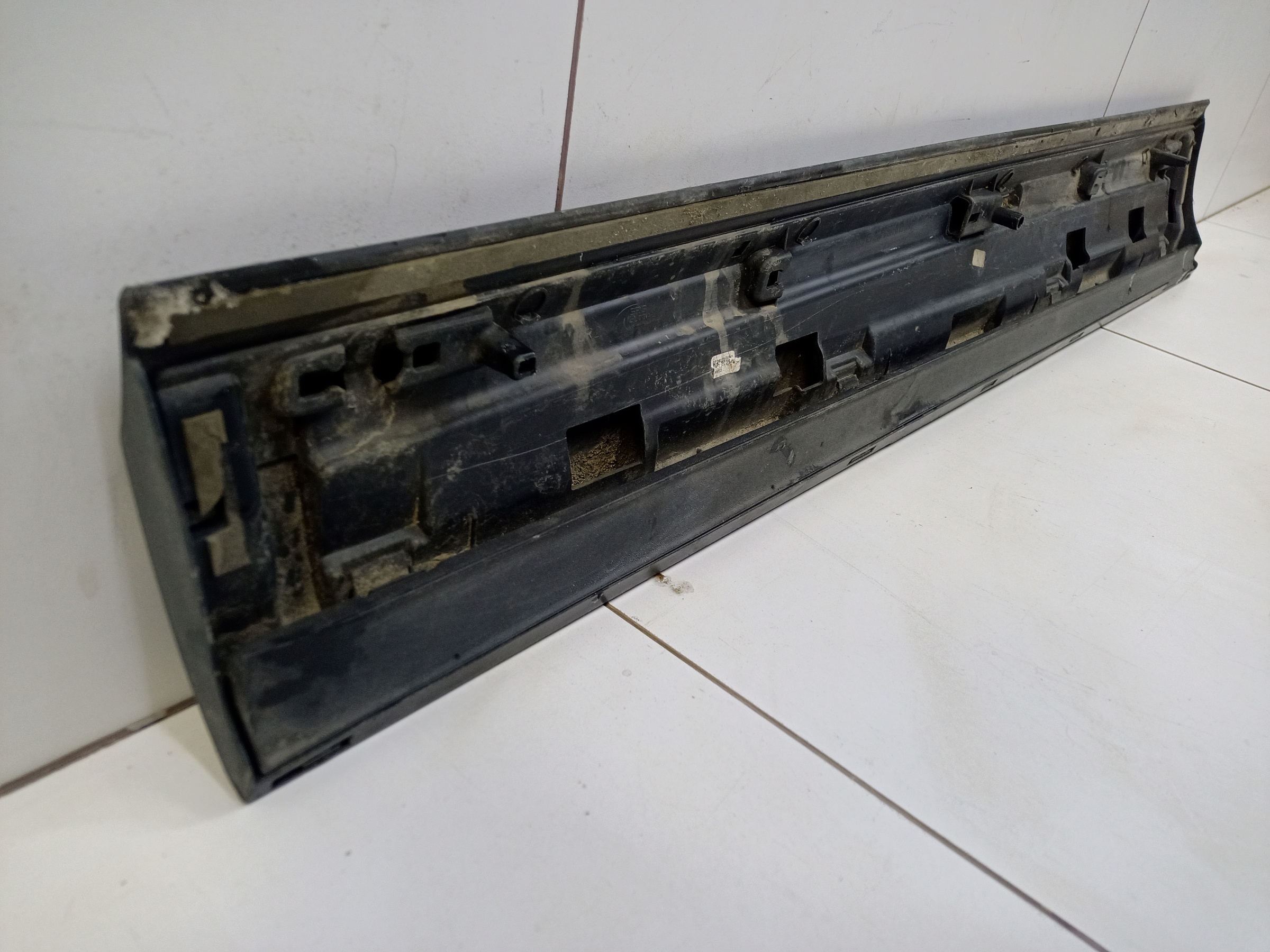 Накладка двери передней правой Audi Q3 1