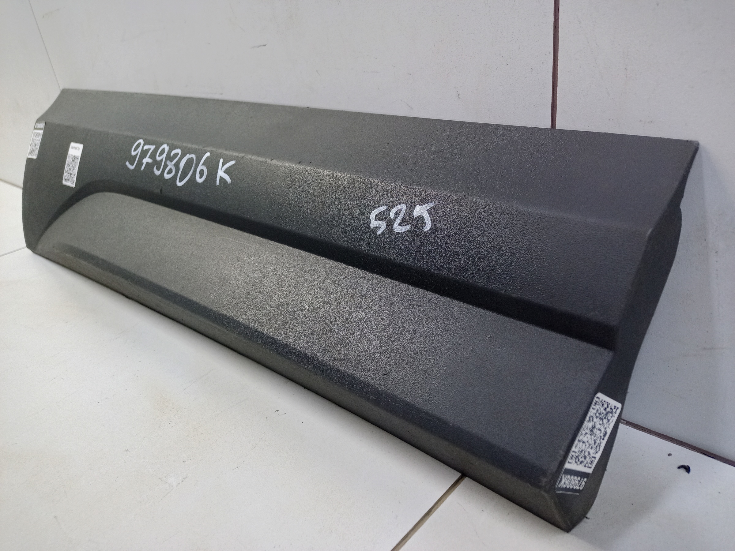 Накладка двери задней правой Audi Q3 1