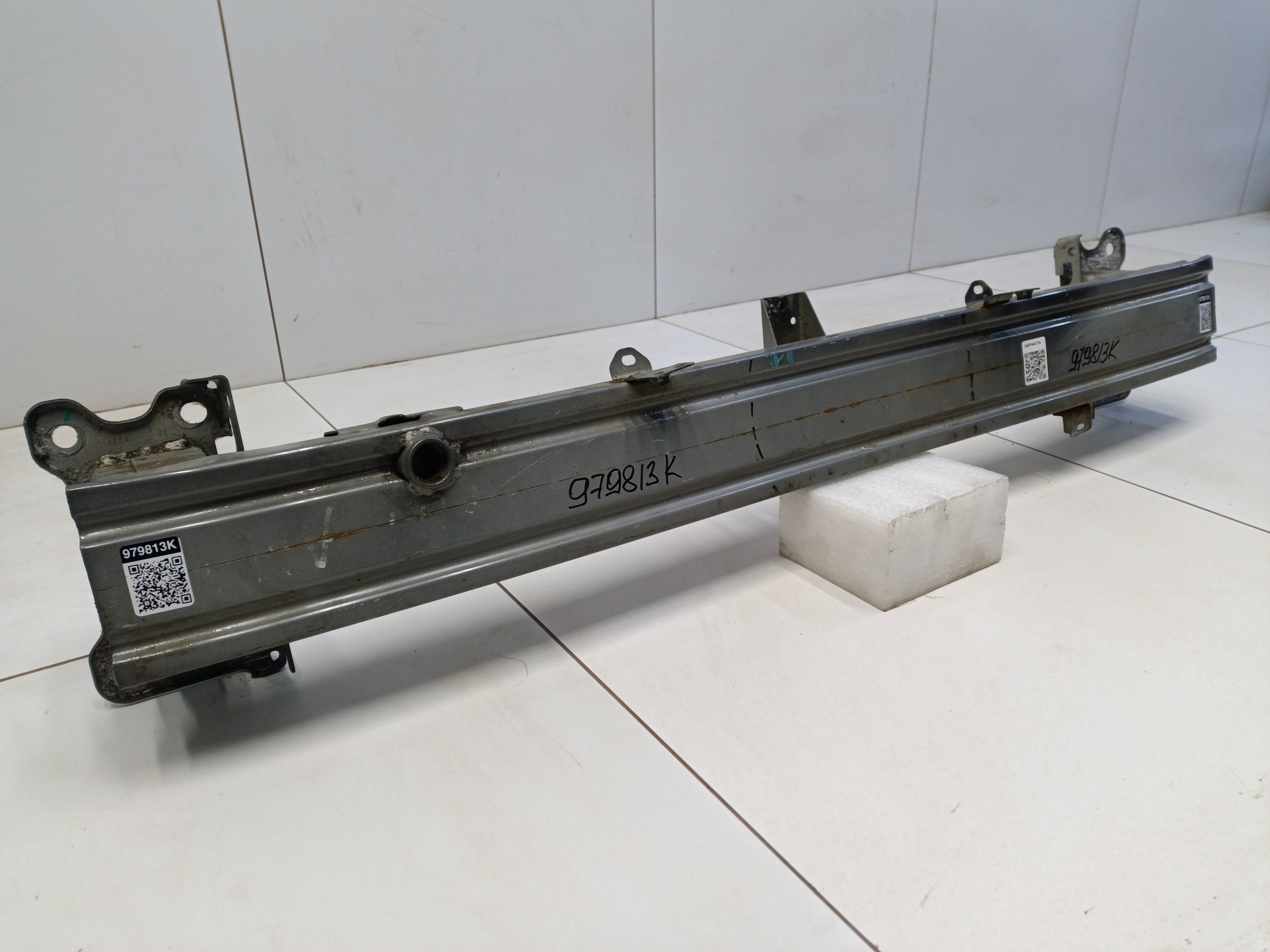 Усилитель переднего бампера Geely Coolray