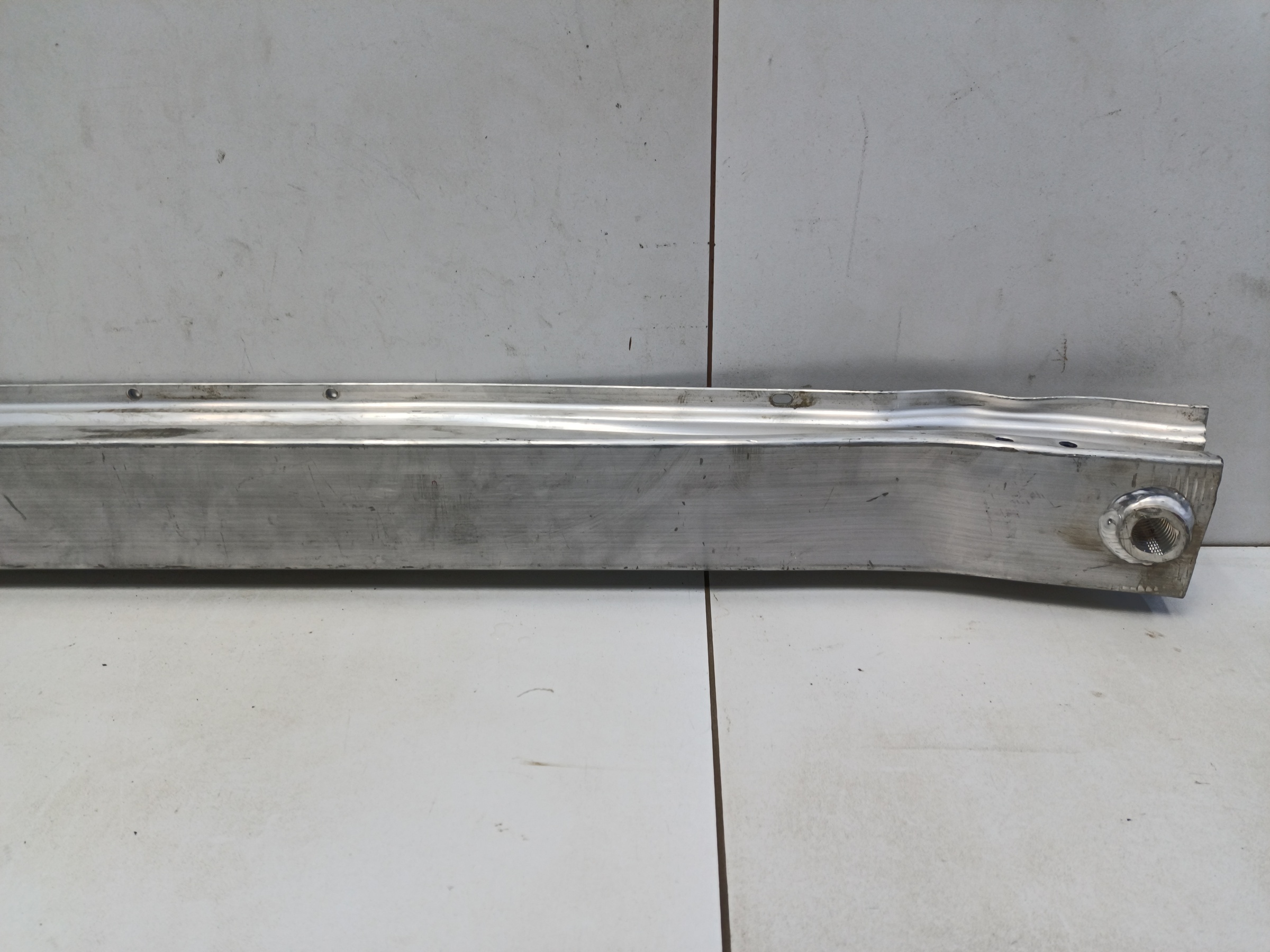 Усилитель переднего бампера Porsche Macan