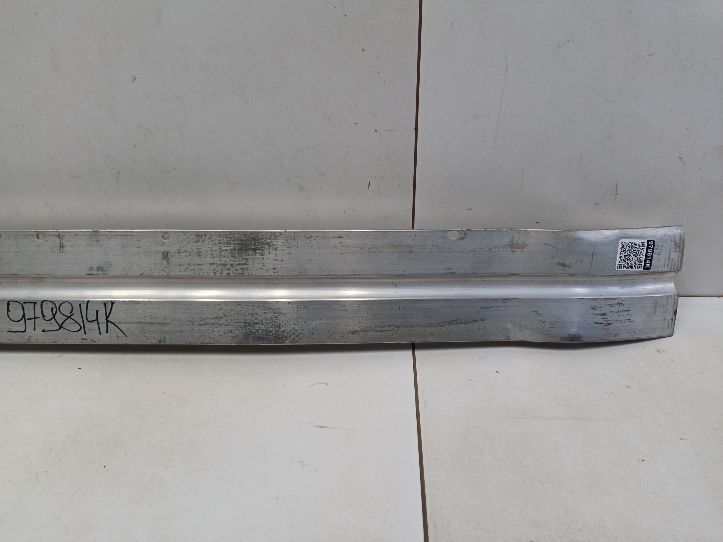 Усилитель переднего бампера Porsche Macan