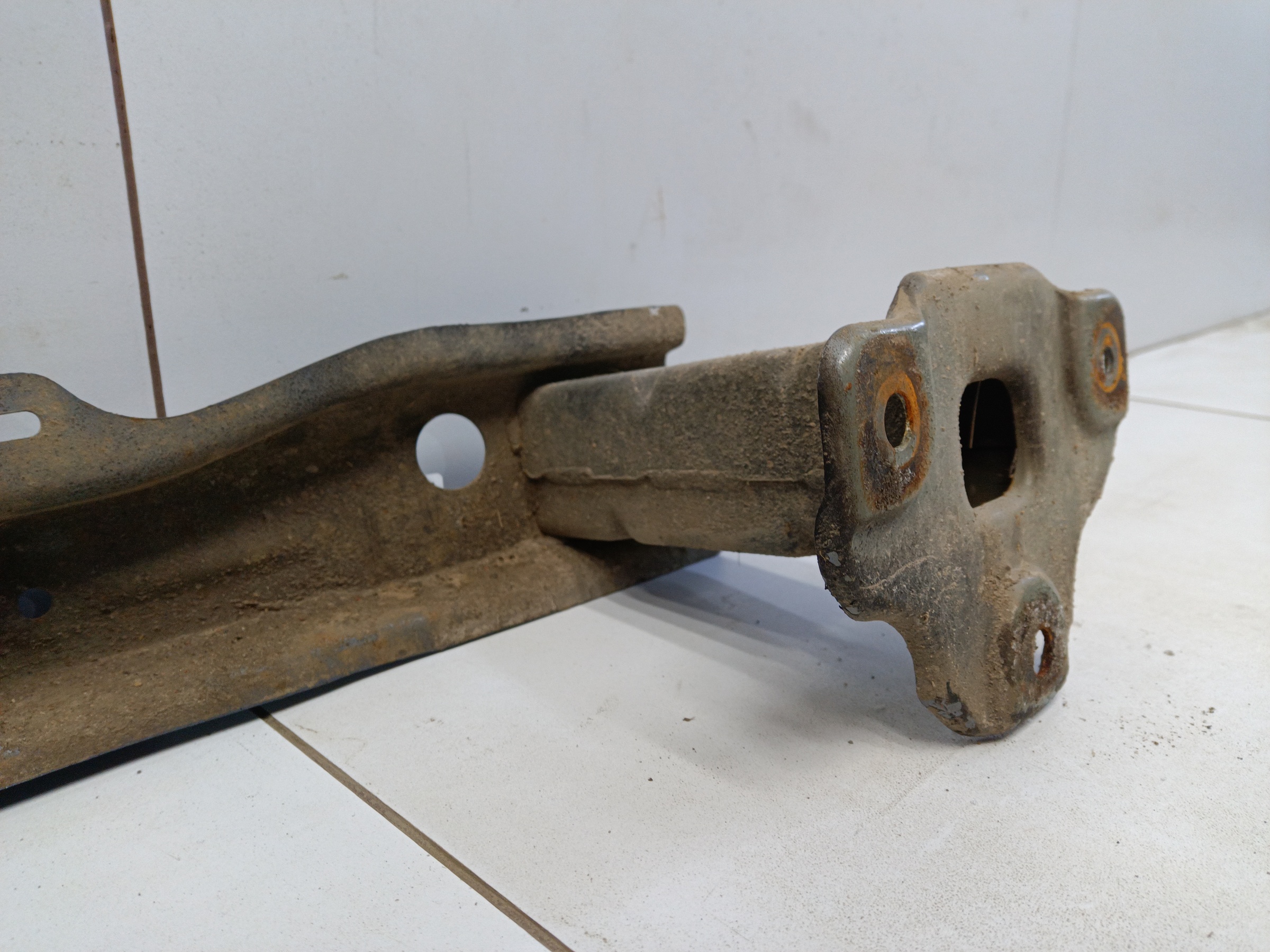 Усилитель заднего бампера Chery Tiggo 7 Pro