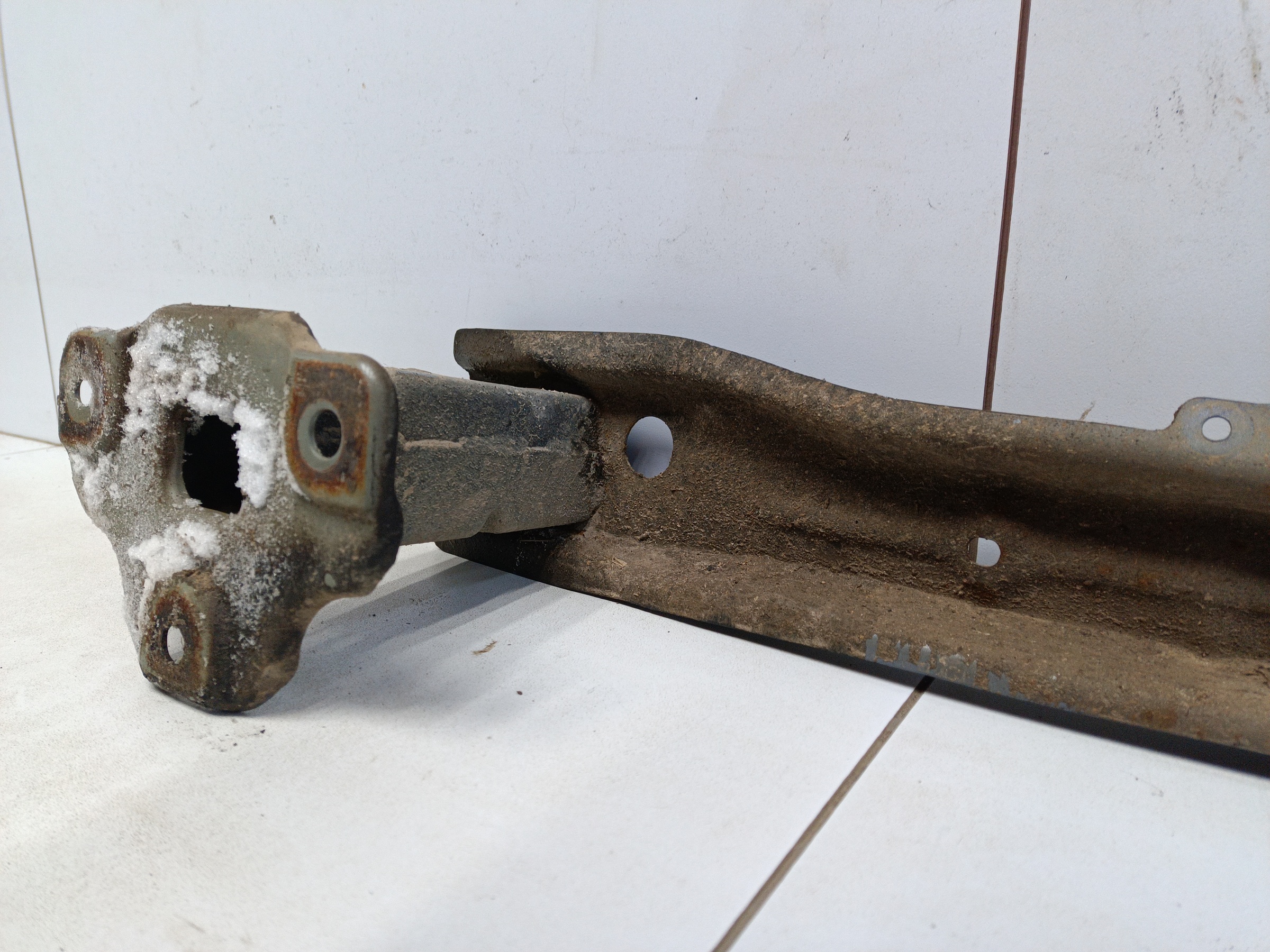 Усилитель заднего бампера Chery Tiggo 7 Pro