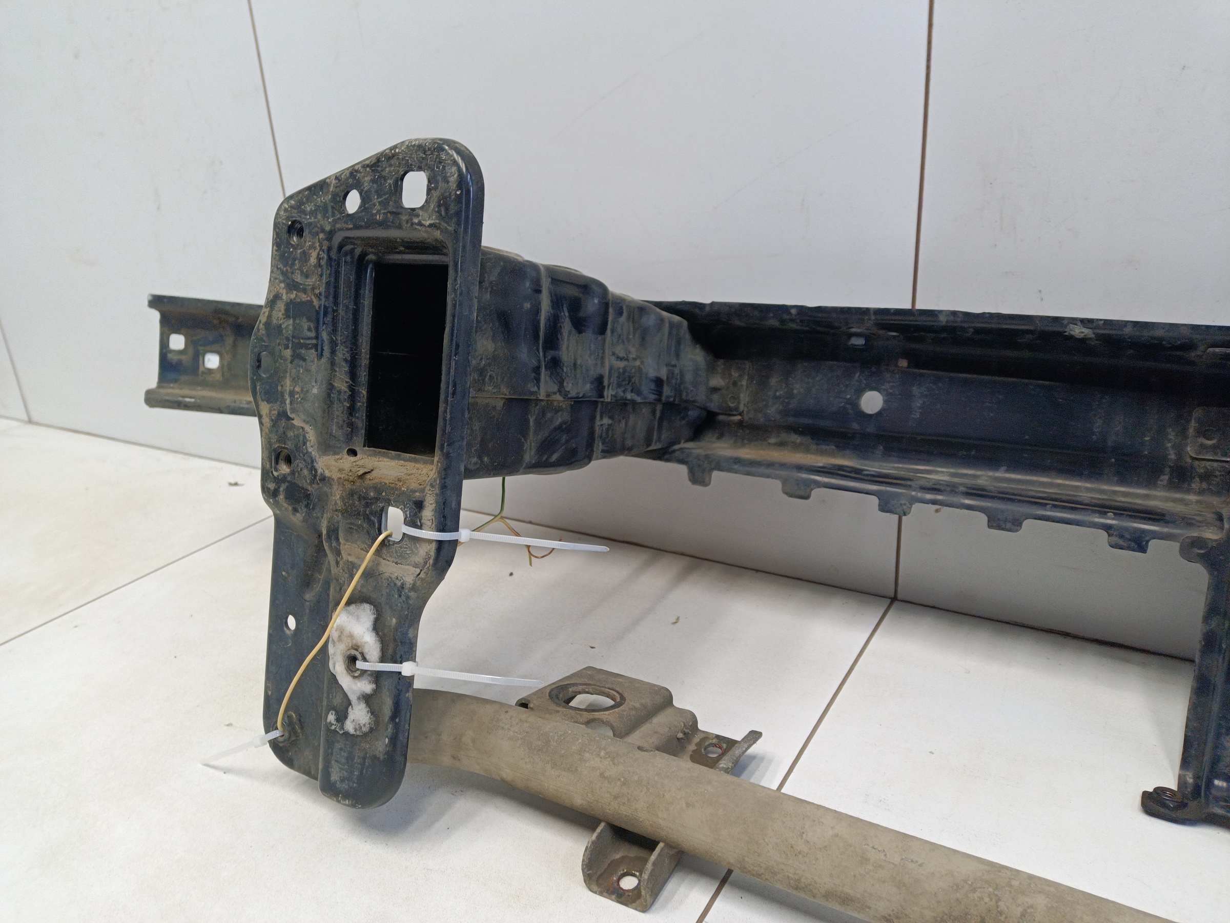 Усилитель переднего бампера Mercedes Benz GLE-klasse W166