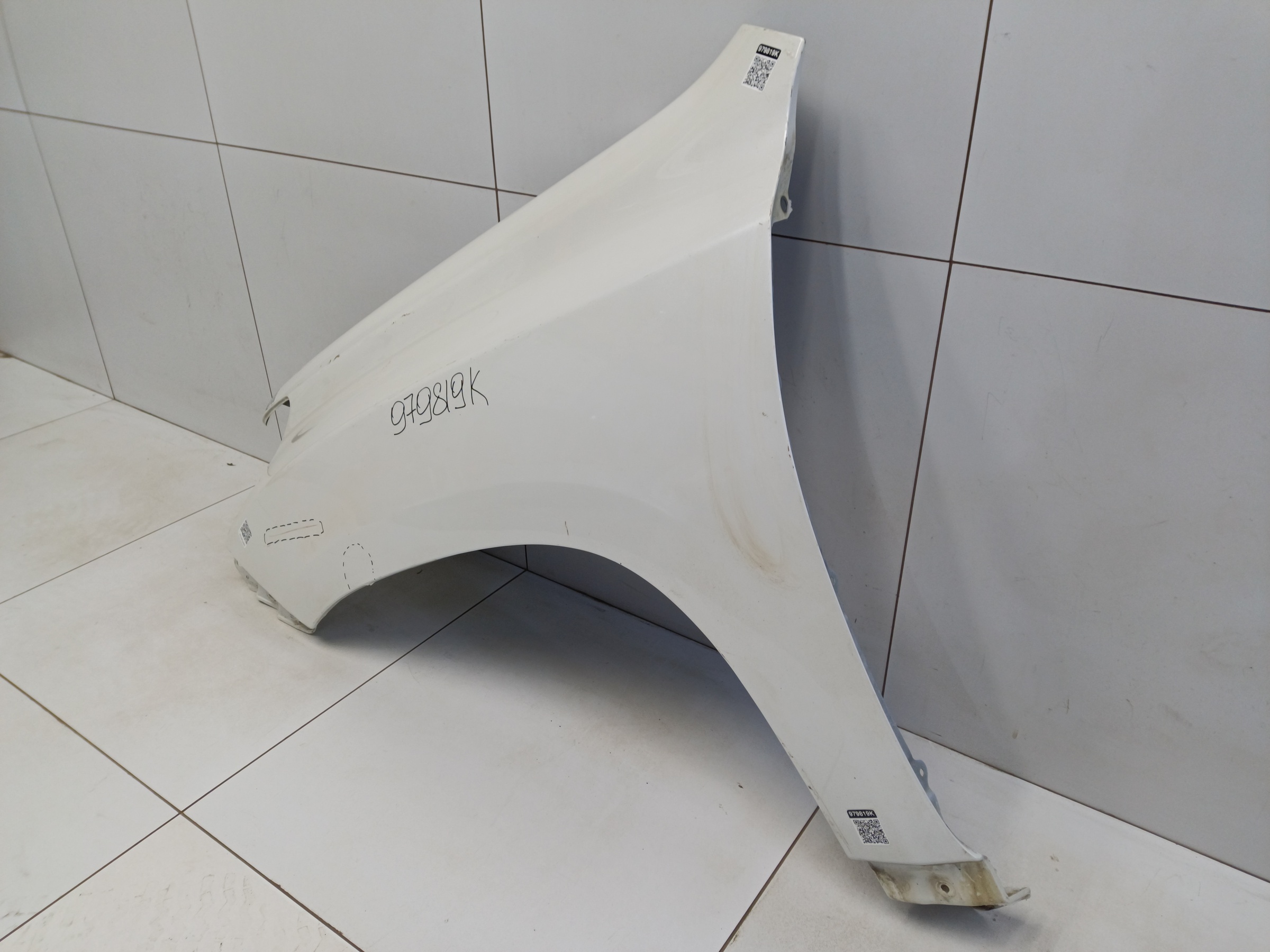 Крыло переднее левое Toyota Land Cruiser Prado 150 Restail 2