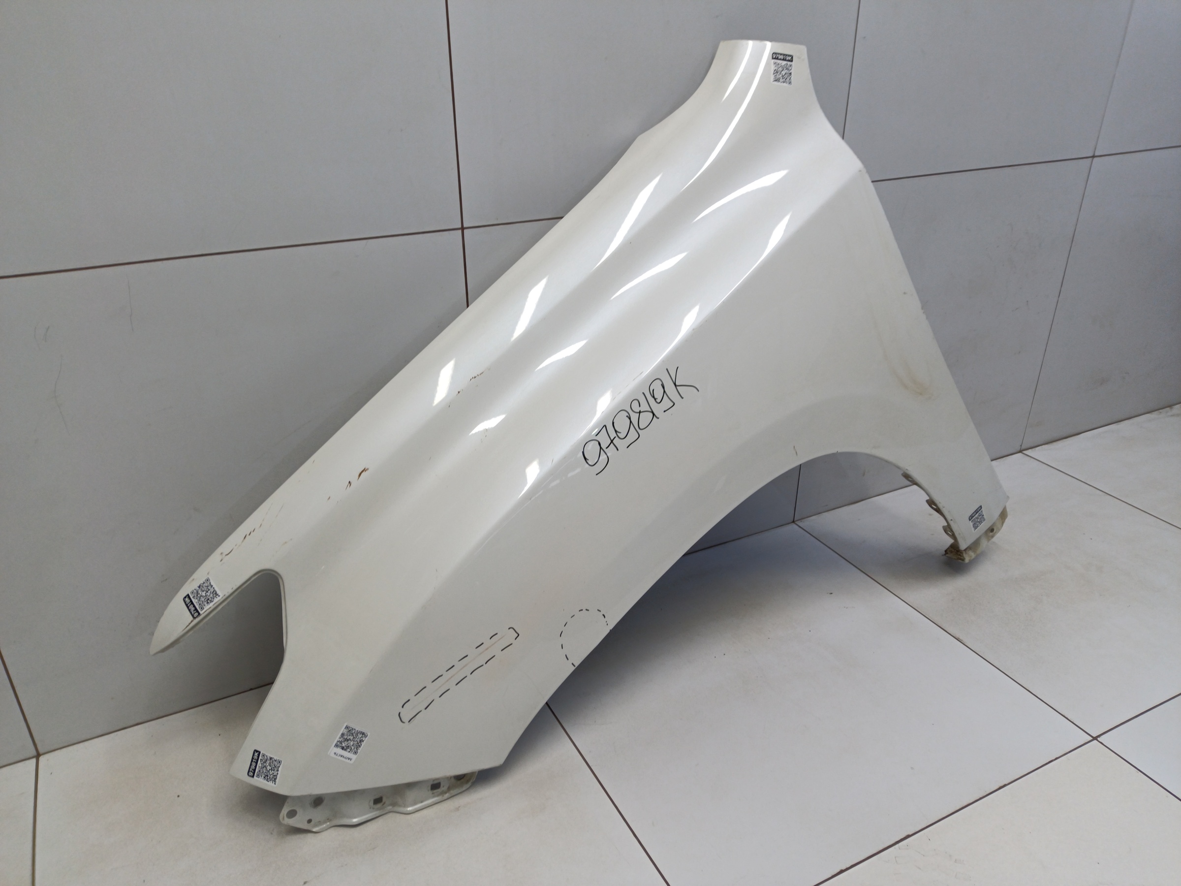 Крыло переднее левое Toyota Land Cruiser Prado 150 Restail 2