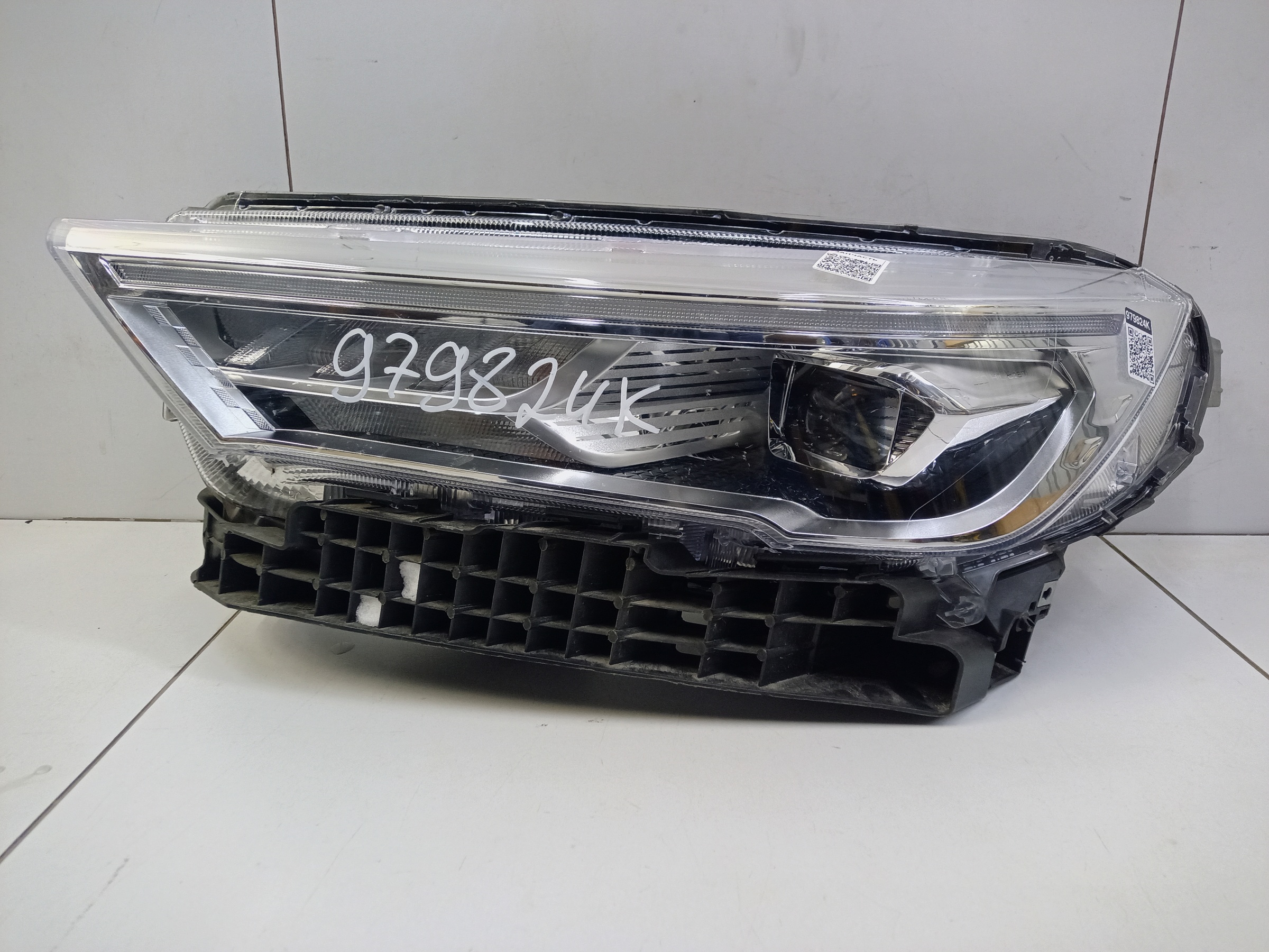 Фара передняя левая Haval M6 2 LED