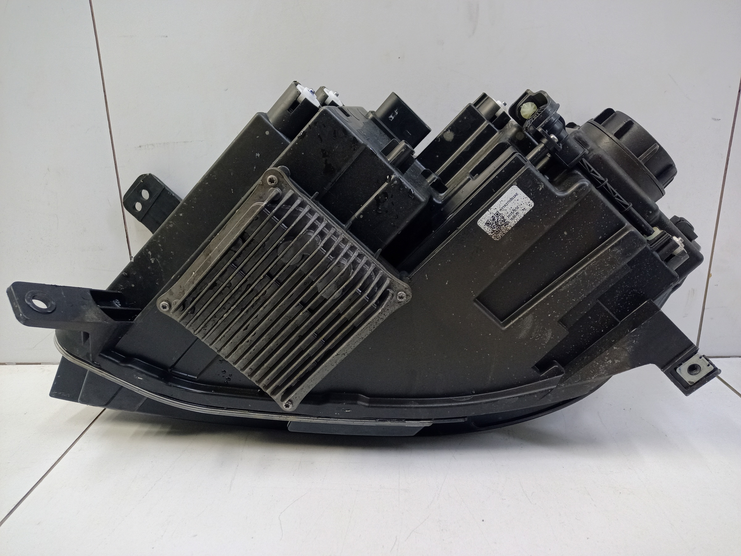 Фара передняя правая Voyah Free Restail