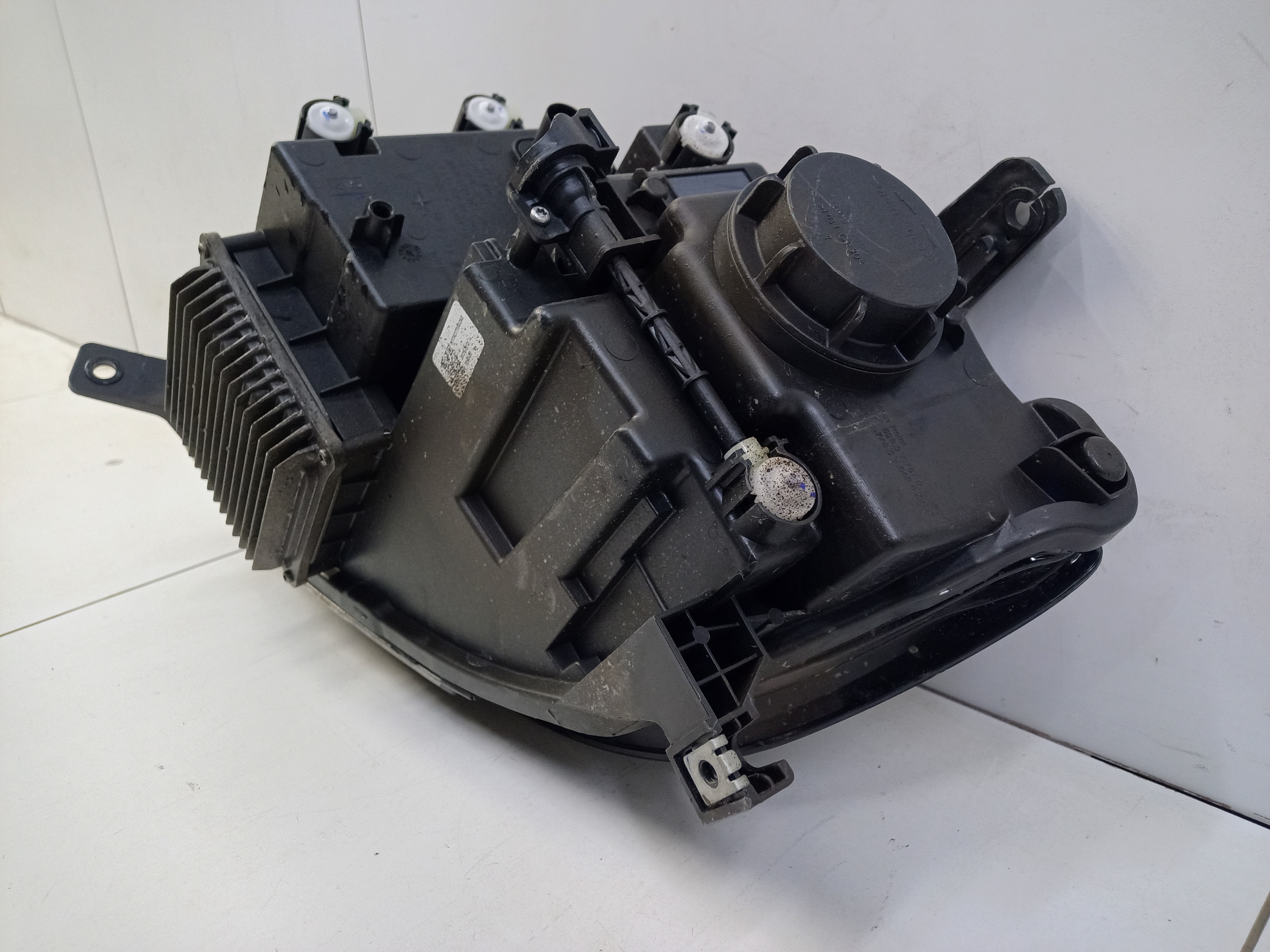 Фара передняя правая Voyah Free Restail