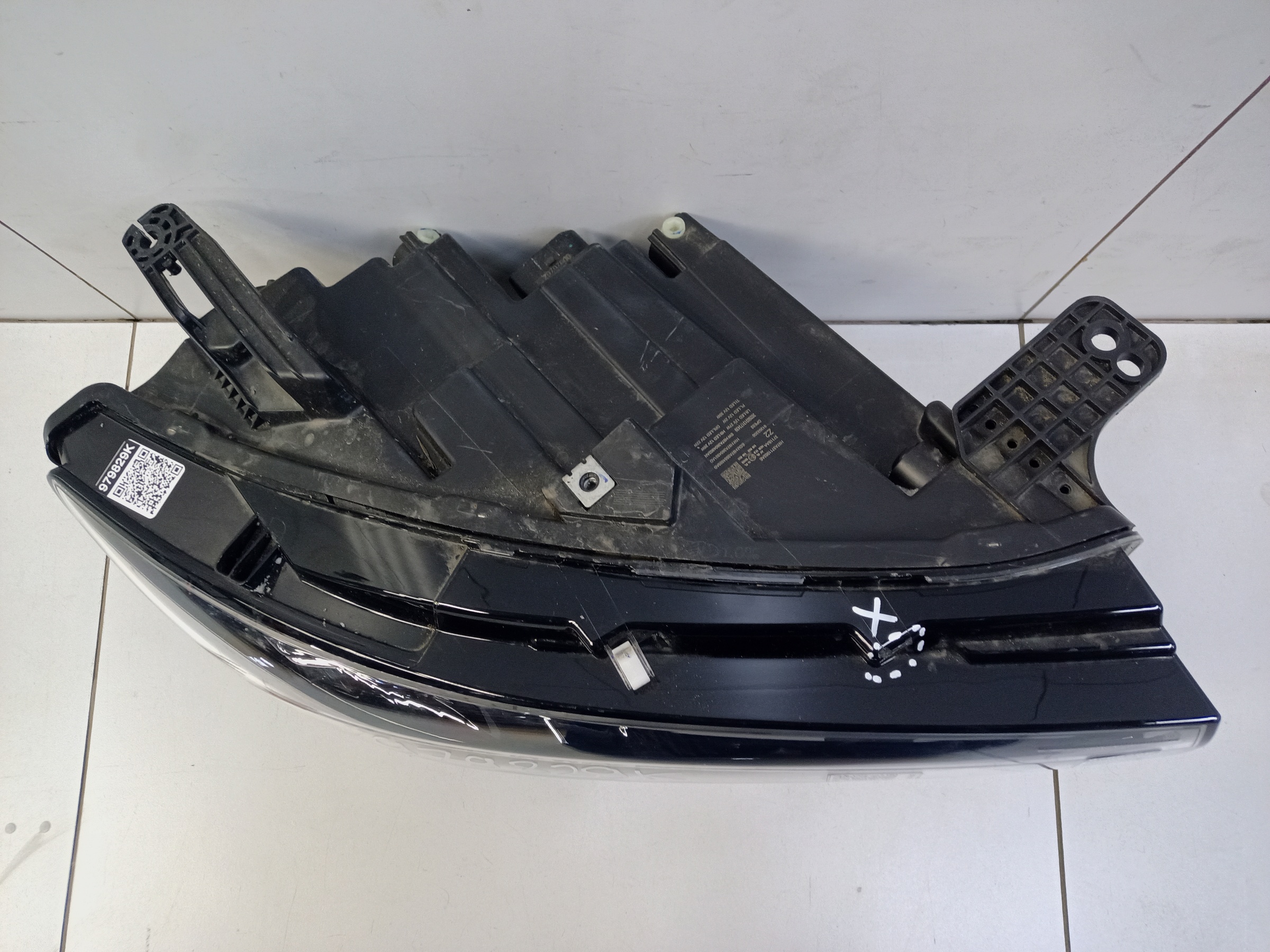 Фара передняя правая Voyah Free Restail