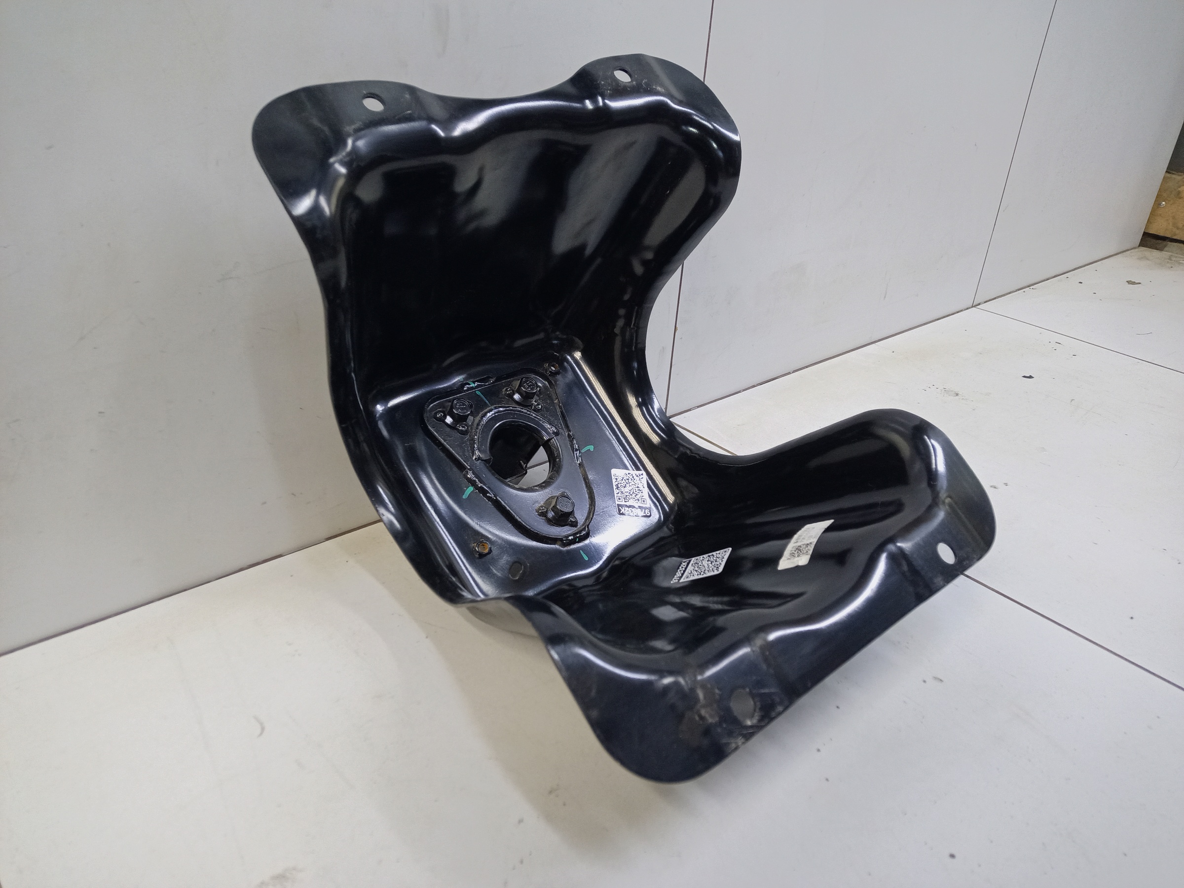 Кронштейн крепления запасного колеса Jetour T2