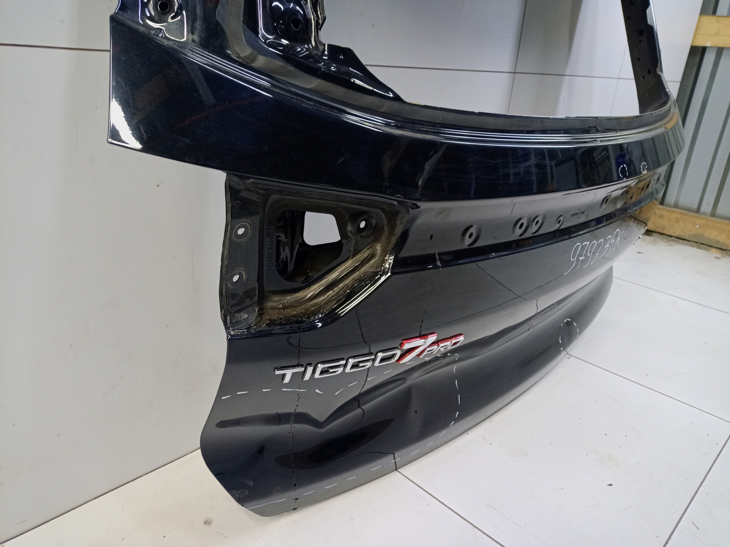 Крышка багажника Chery Tiggo 8 с датчиком защемления