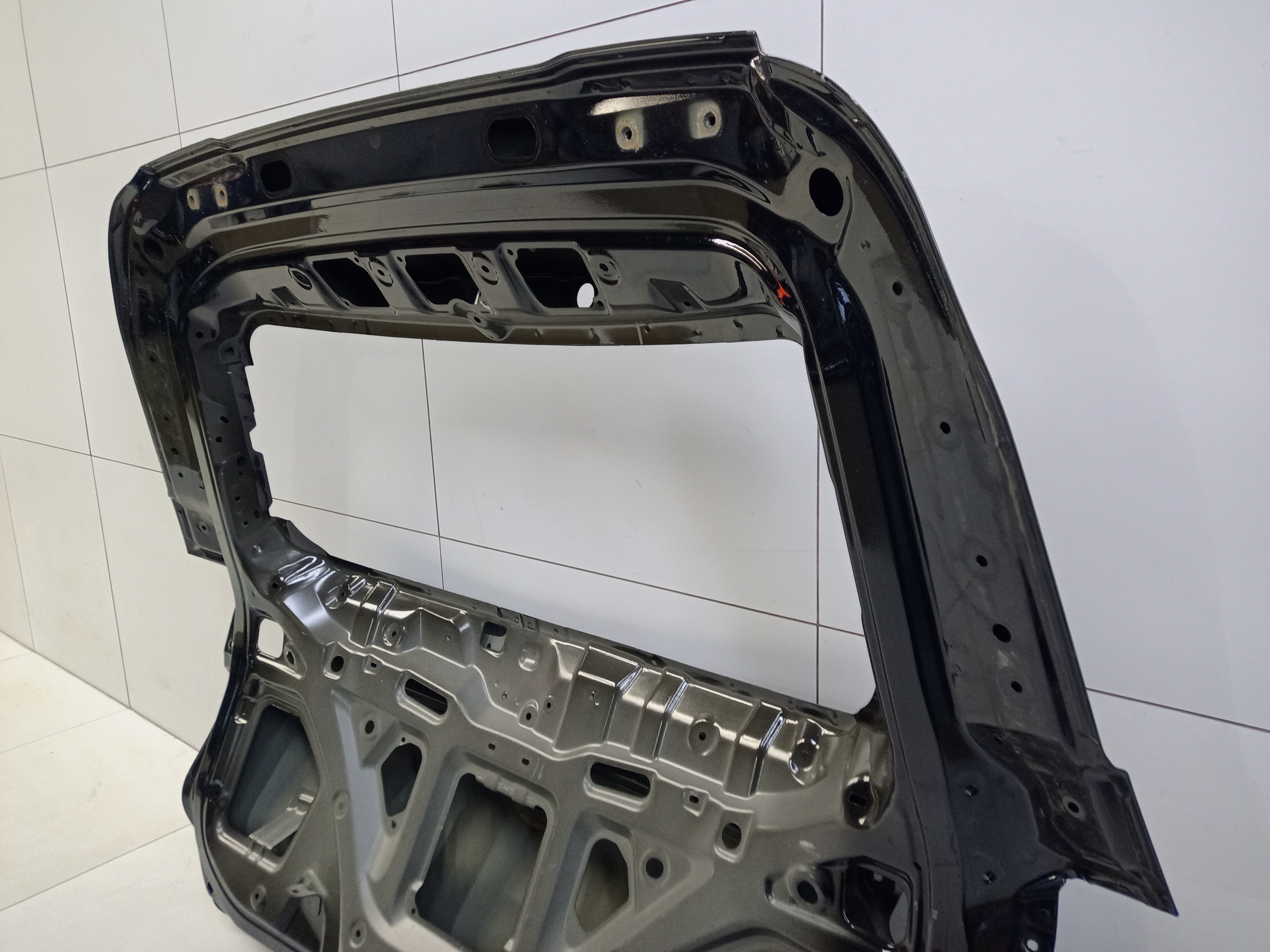 Крышка багажника Chery Tiggo 8 с датчиком защемления