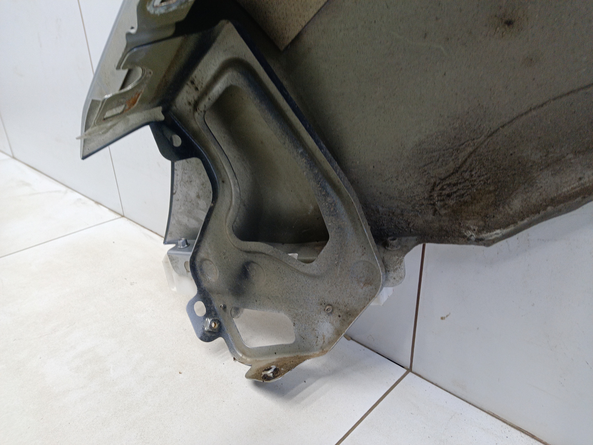 Крыло переднее правое Lada Largus 1 Restail