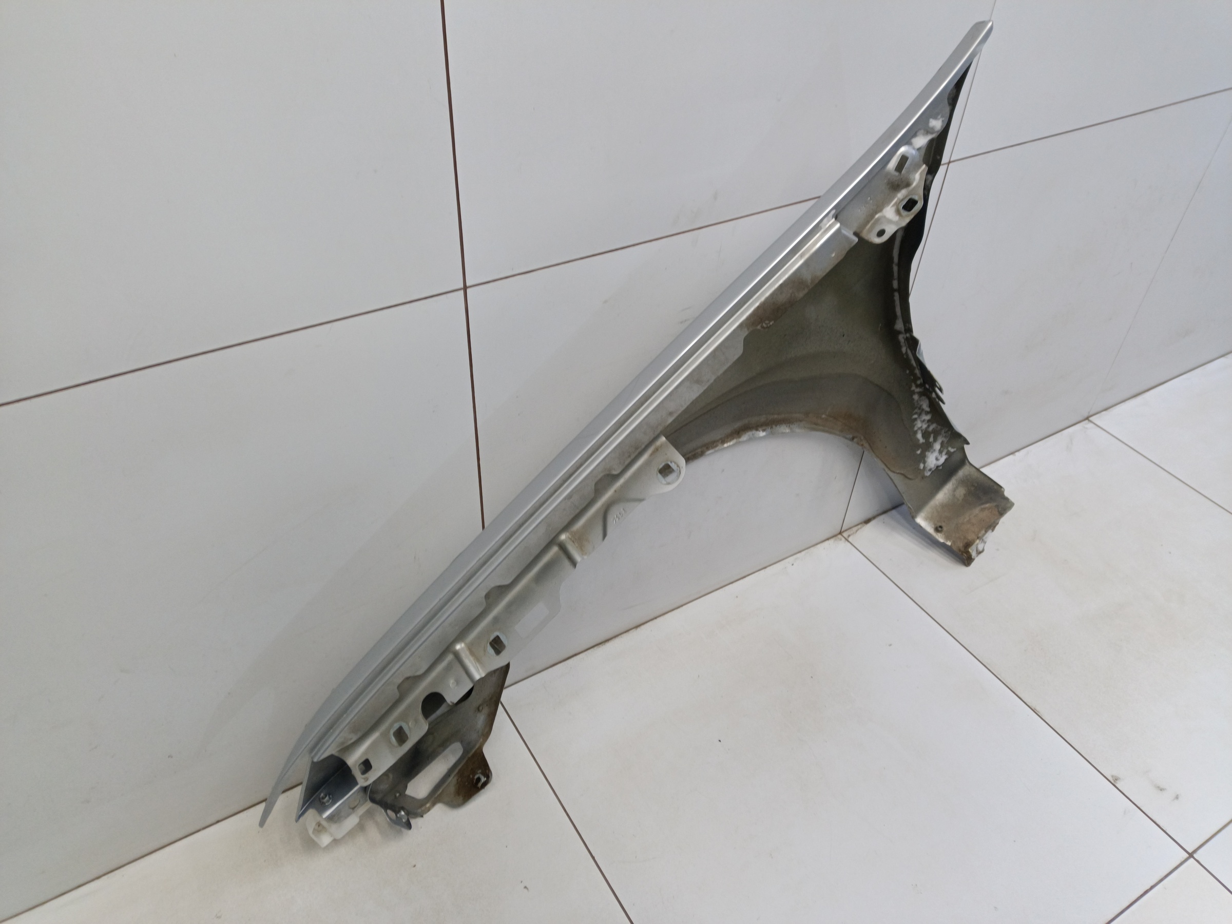 Крыло переднее правое Lada Largus 1 Restail