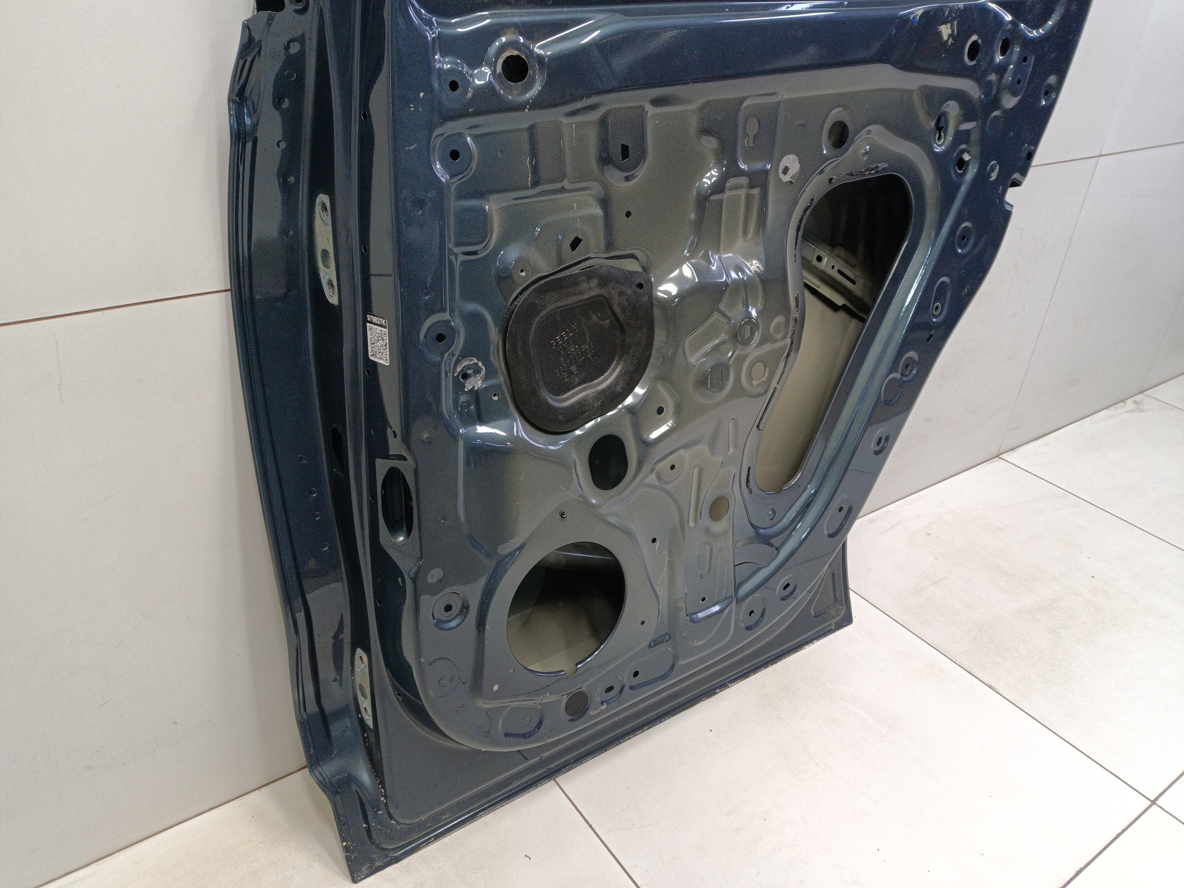 Дверь задняя правая Geely Monjaro