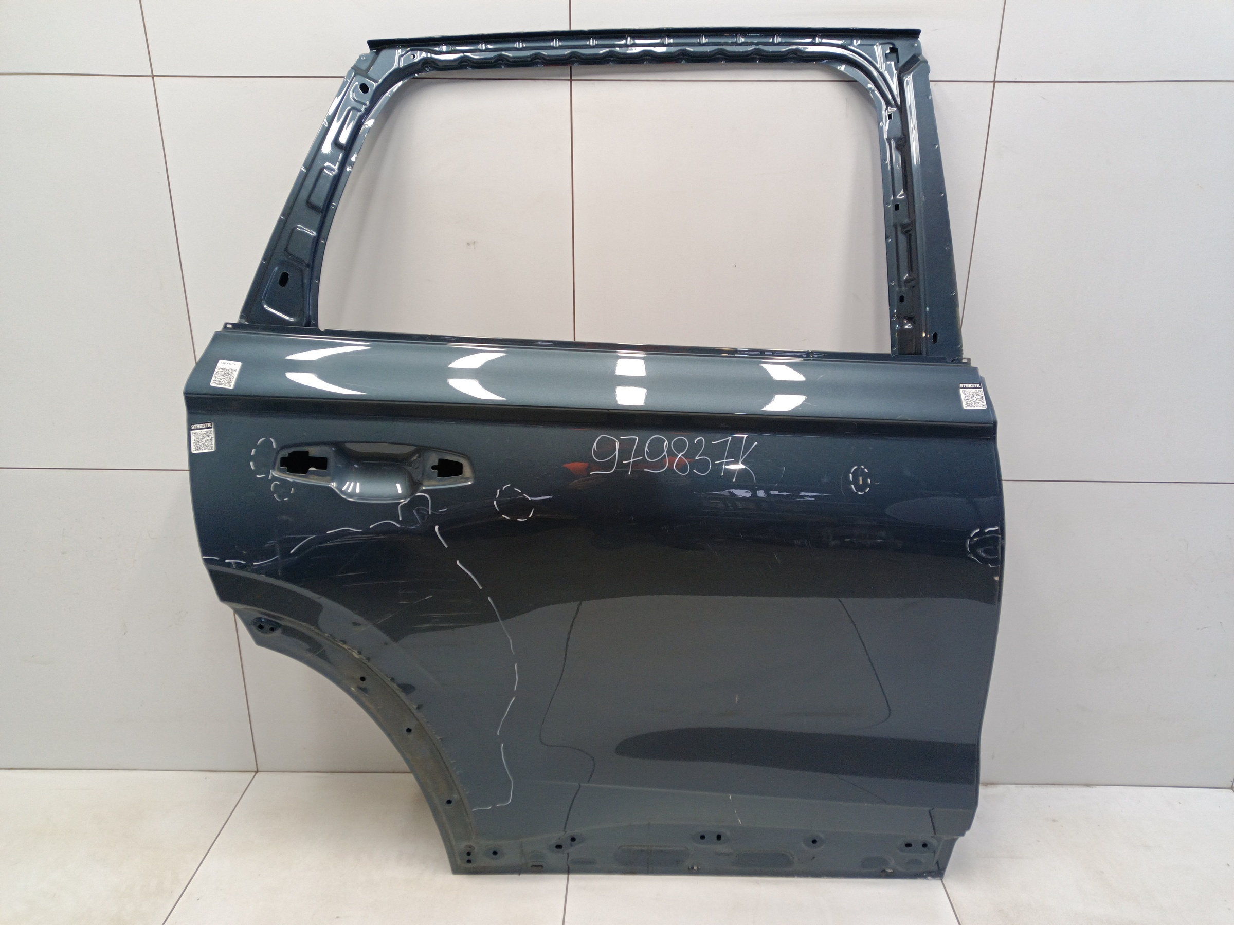 Дверь задняя правая Geely Monjaro