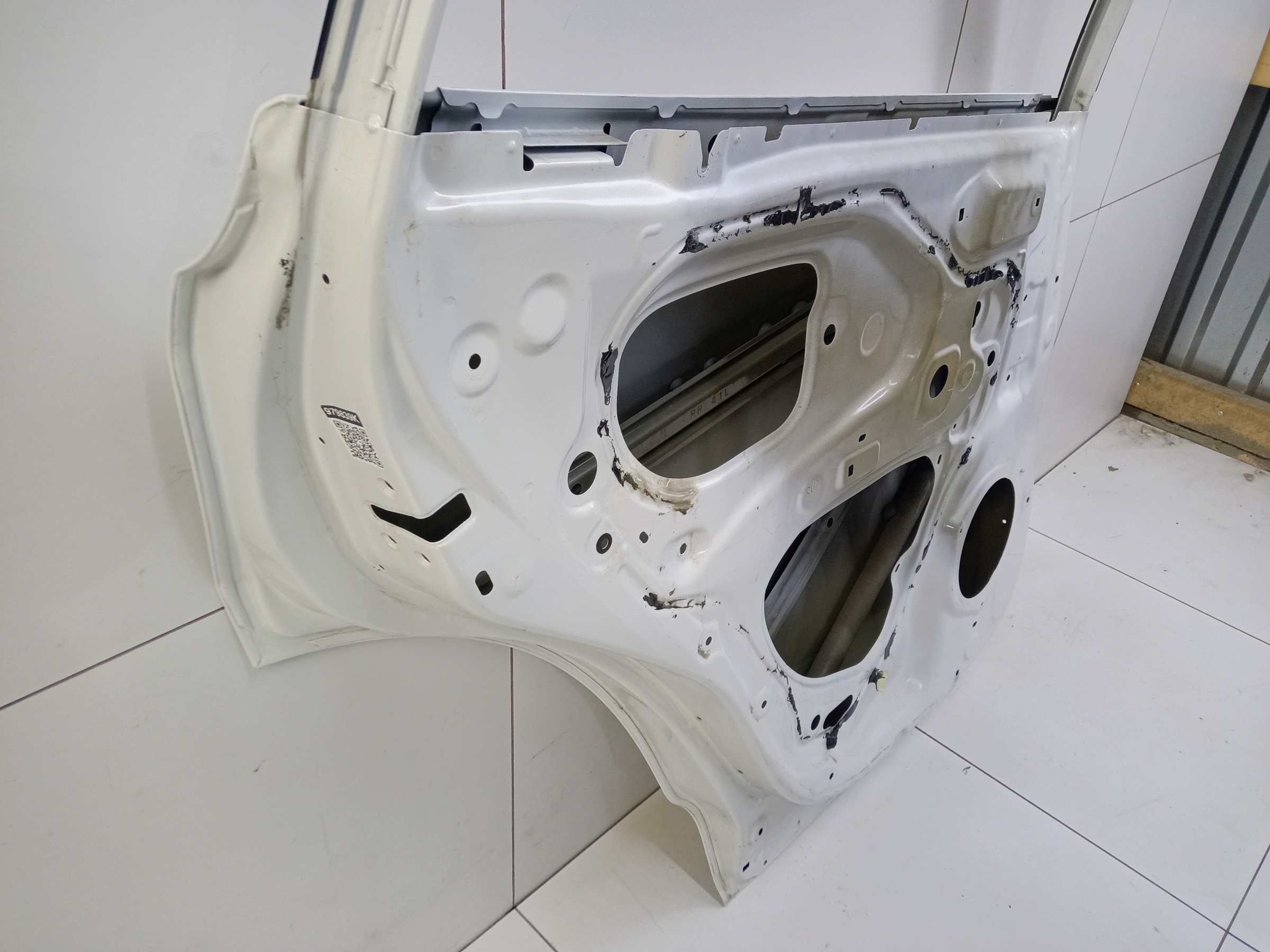 Дверь задняя левая Toyota RAV4 CA40