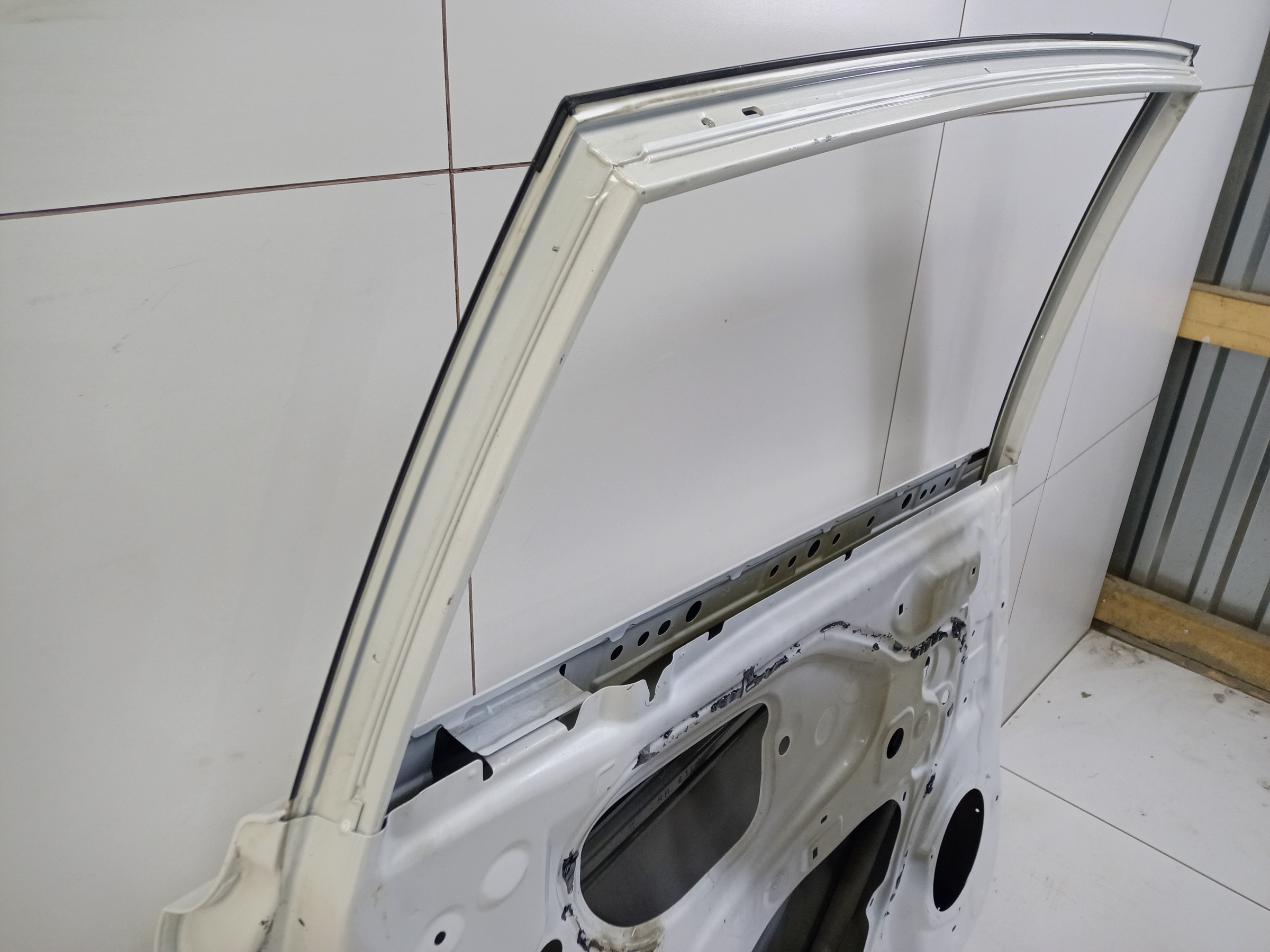 Дверь задняя левая Toyota RAV4 CA40