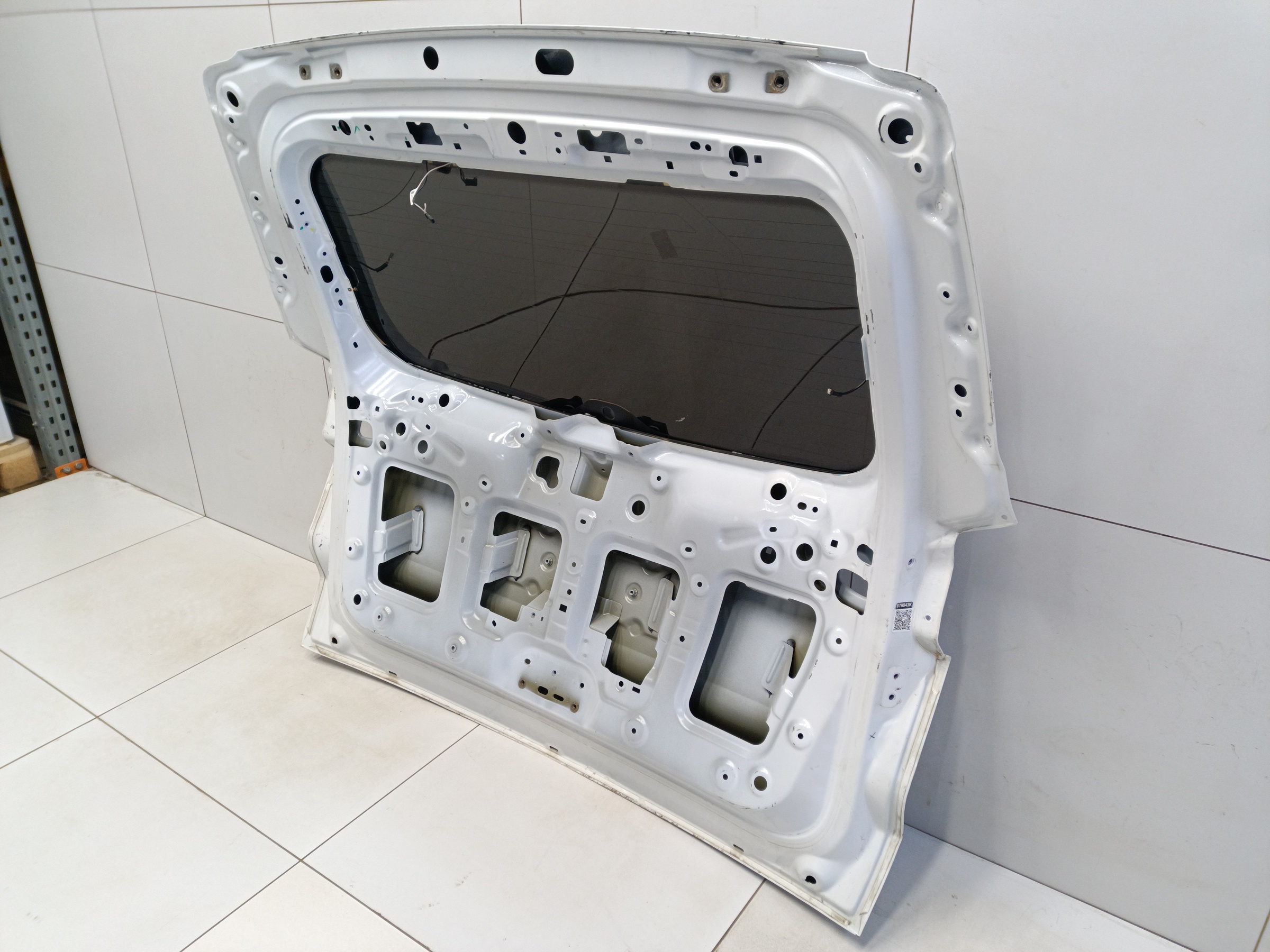 Крышка багажника Geely Atlas Pro